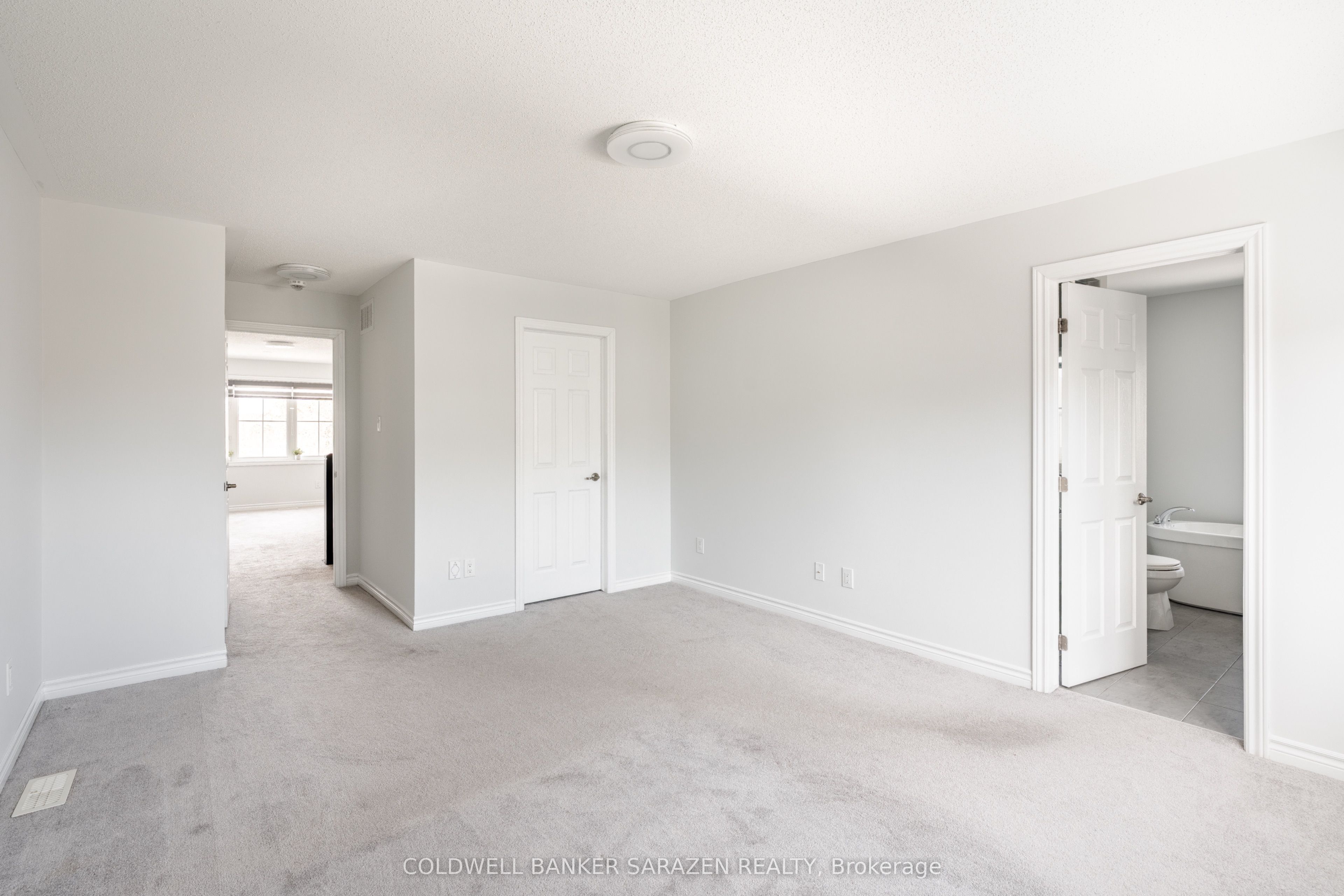 677 Broad Cove Crescent Property Photo 33