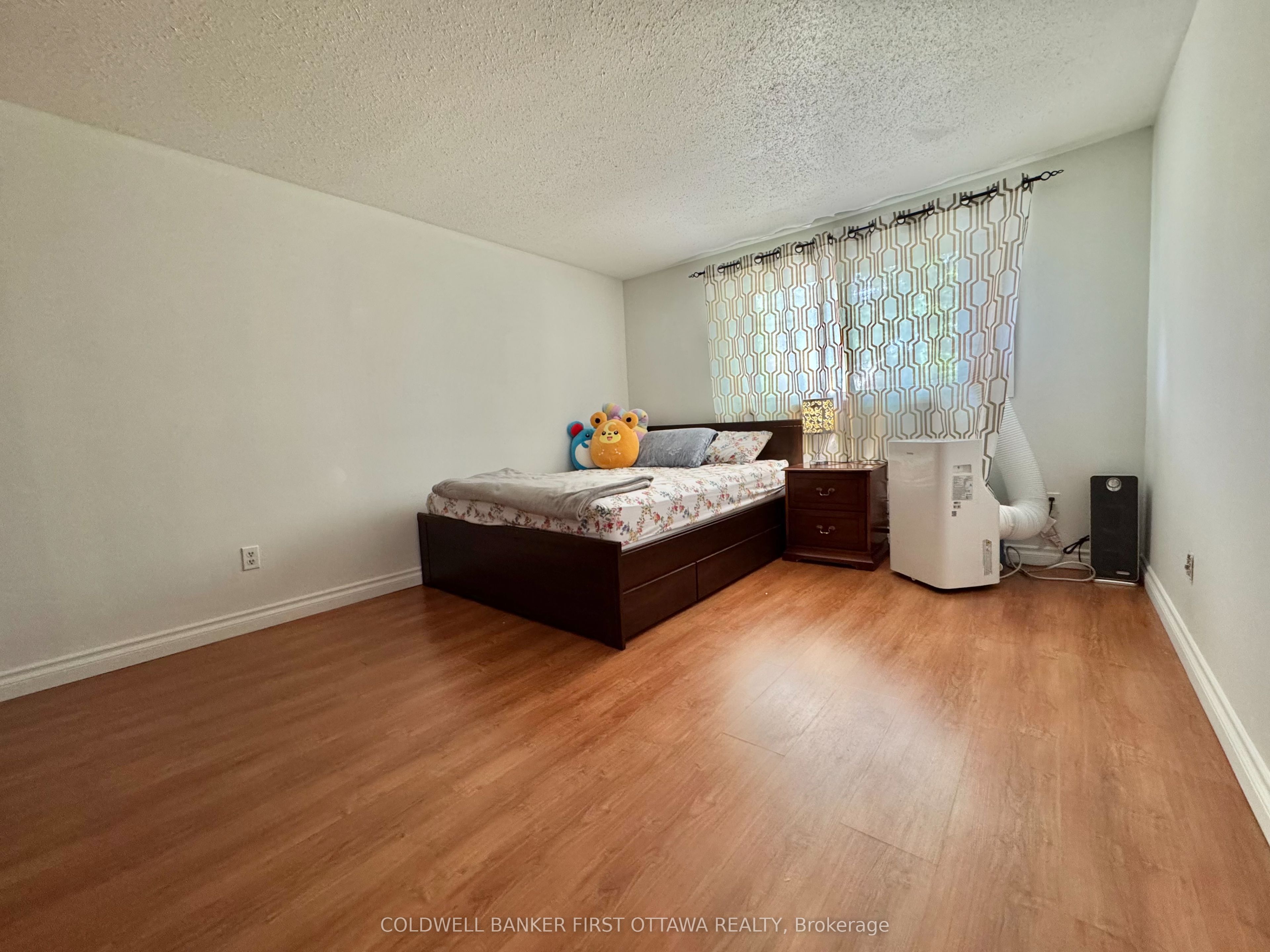 19c Sonnet Crescent Property Photo 10
