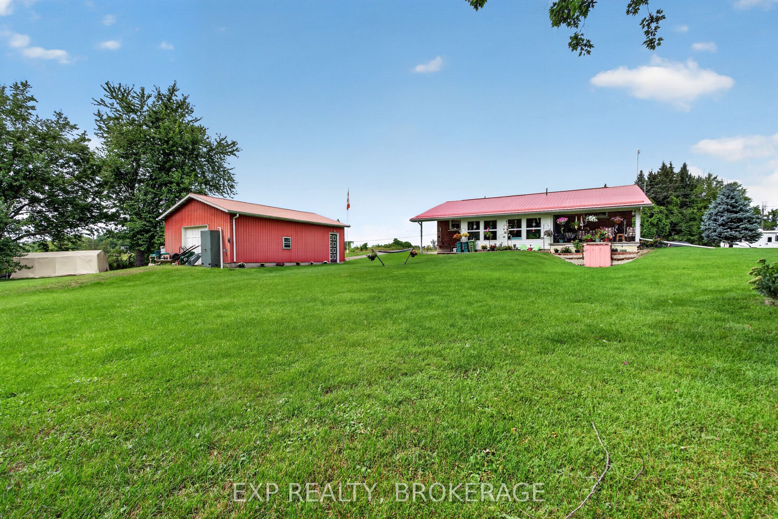 6583 Highway 15 Property Photo 1