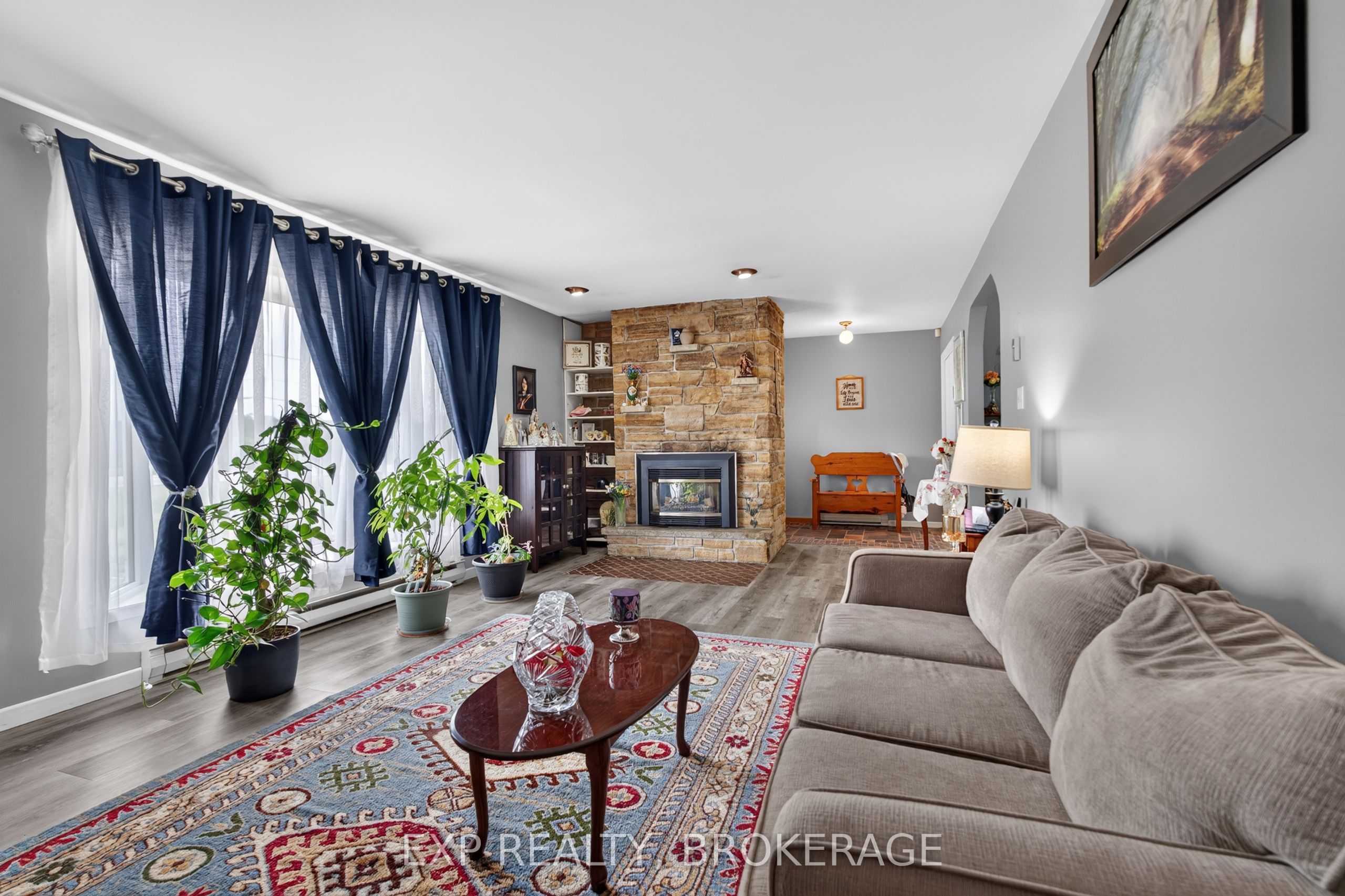 6583 Highway 15 Property Photo 9