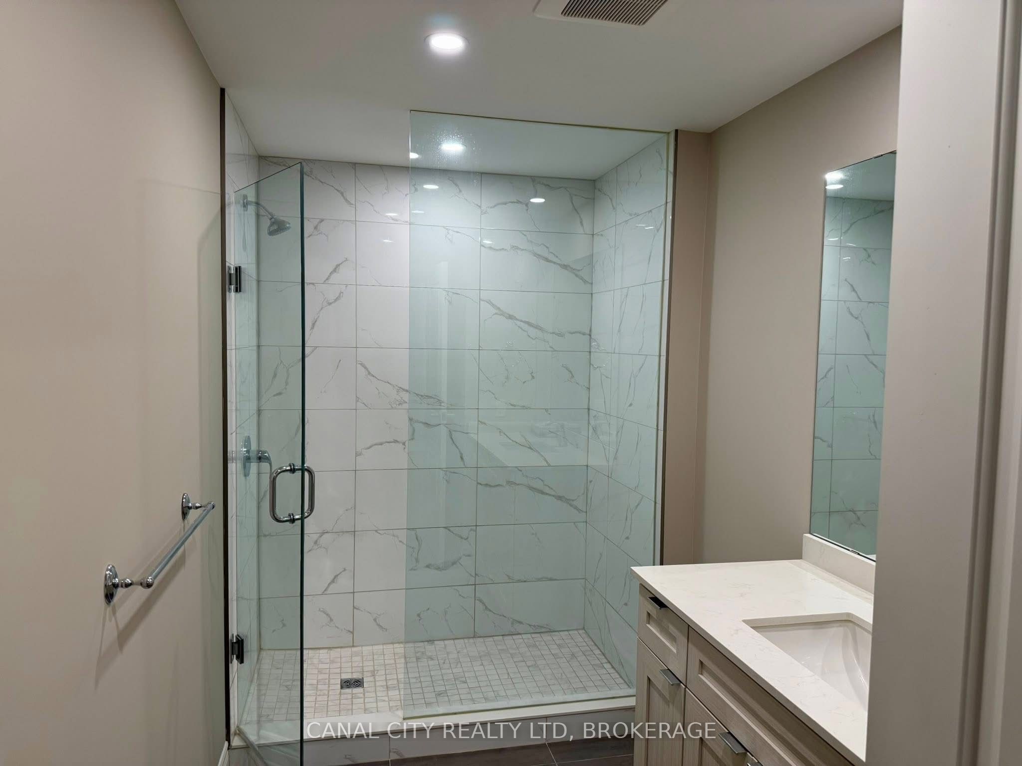 10 Albert Street E 304 Property Photo 18