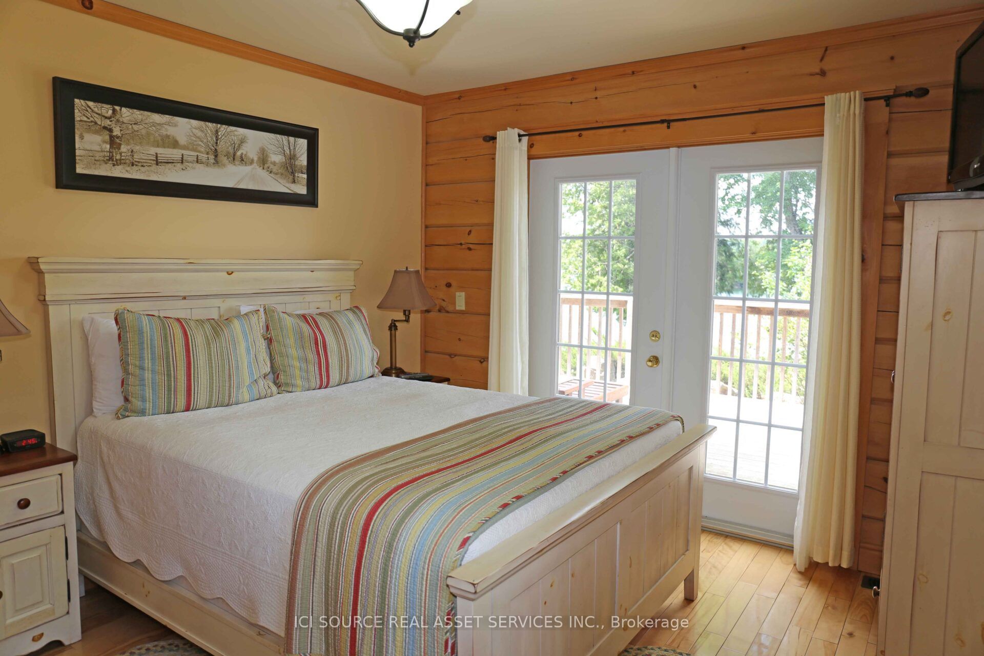 1016 Twin Pine Lane Property Photo 6