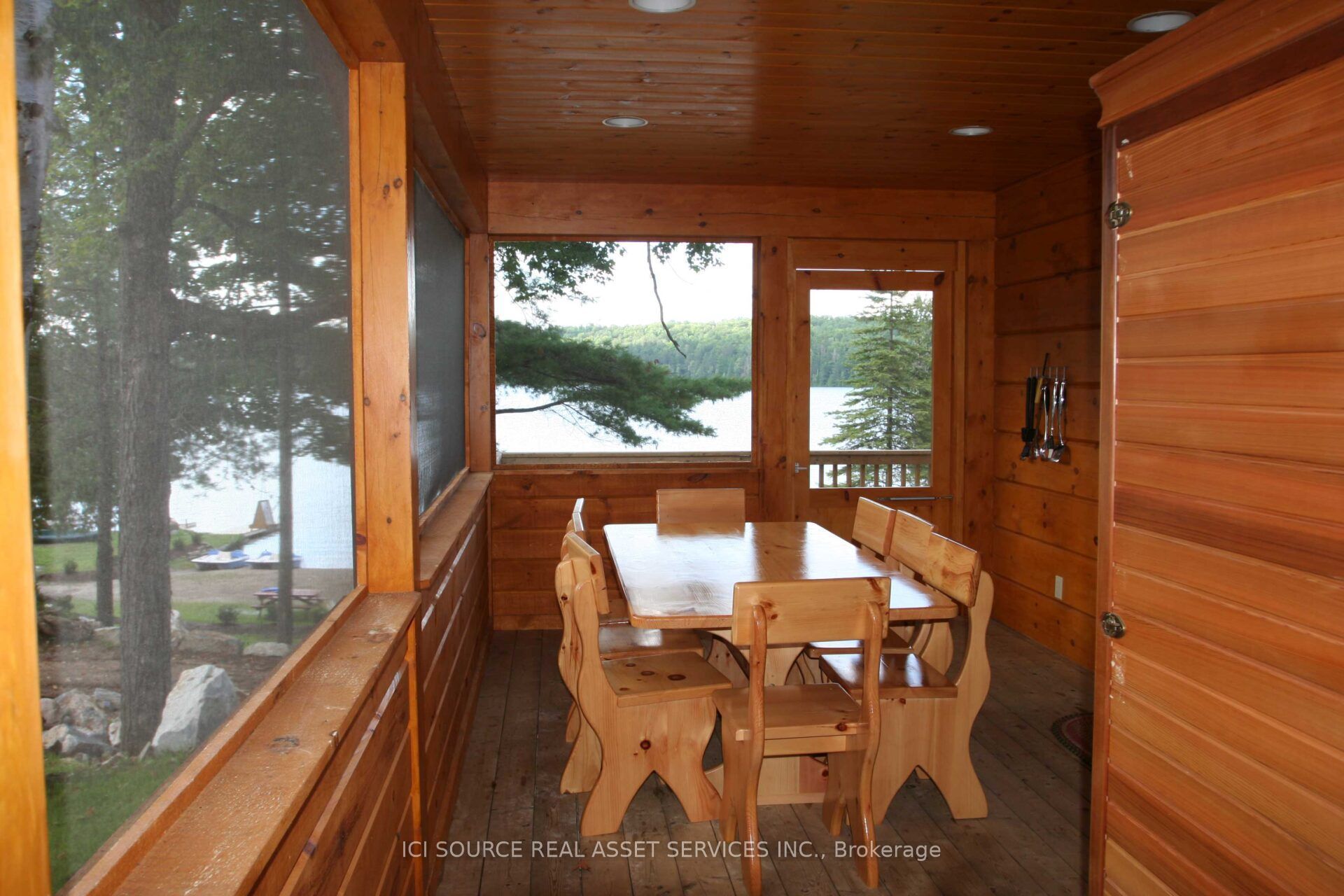 1016 Twin Pine Lane Property Photo 10