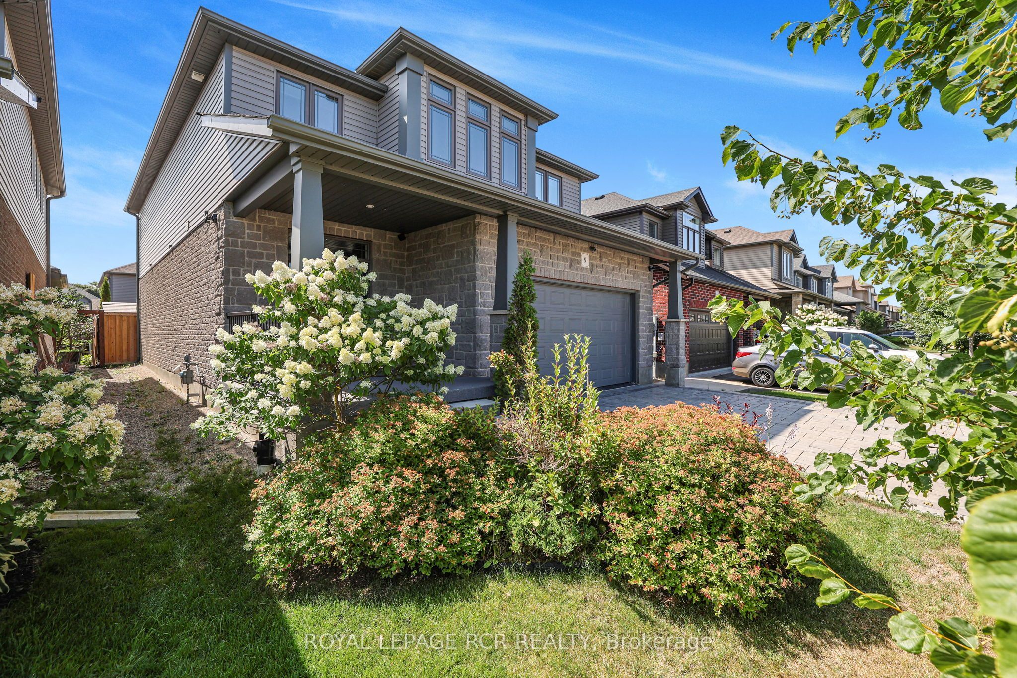 9 Mcintyre Lane Property Photo 2