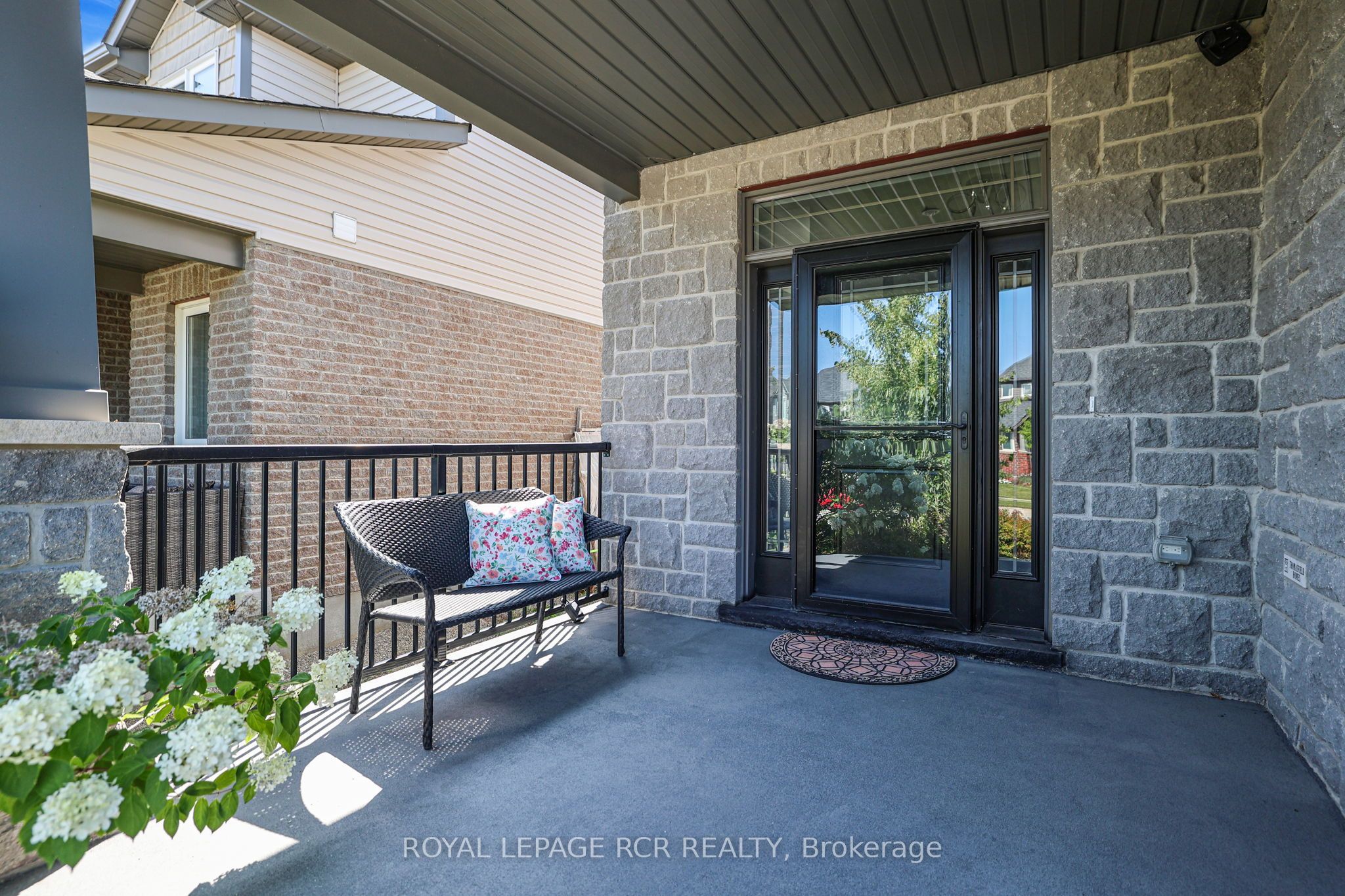 9 Mcintyre Lane Property Photo 4