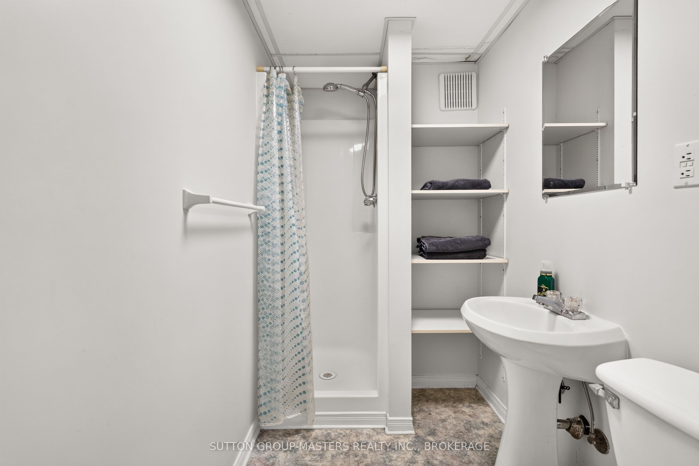 473 Evangeline Avenue Property Photo 32