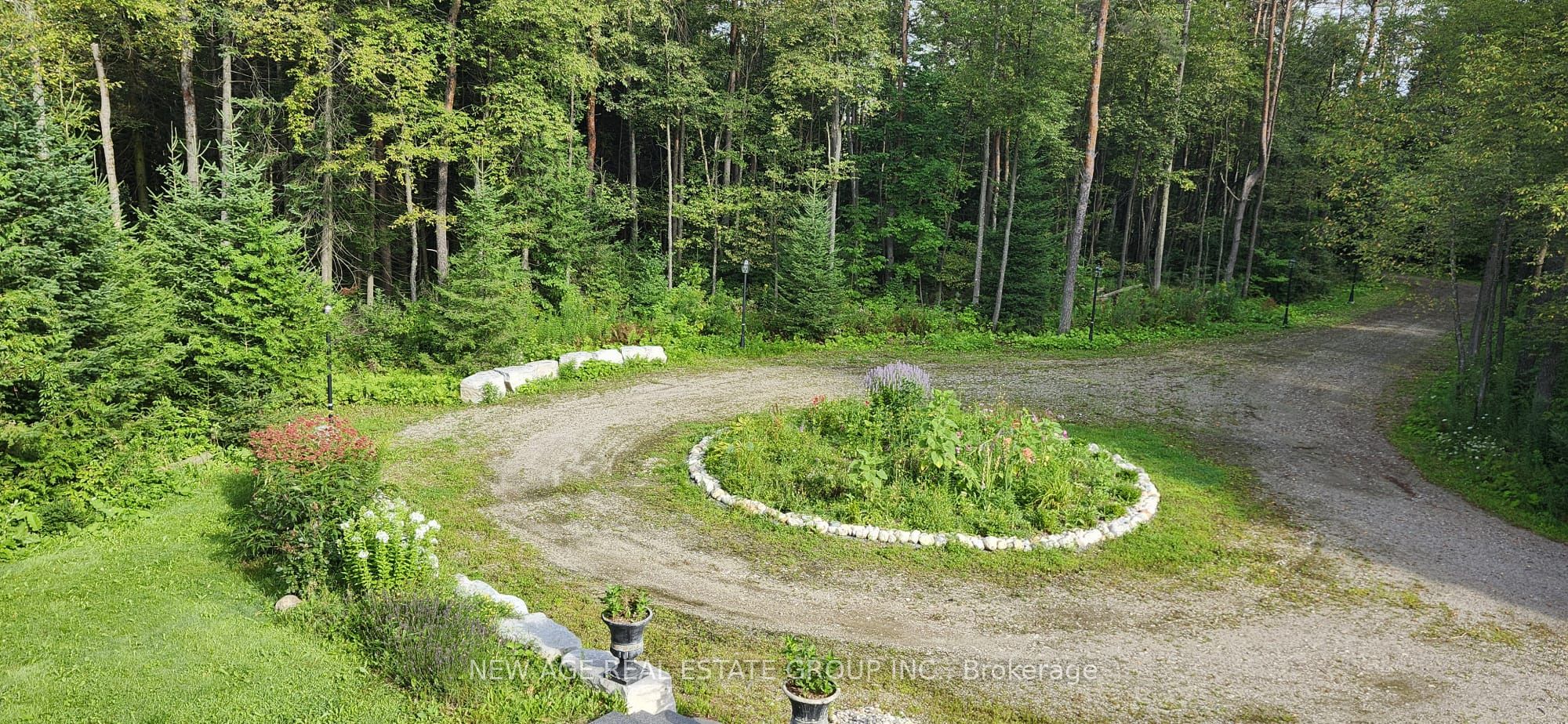9031 Sideroad 17 Property Photo 7