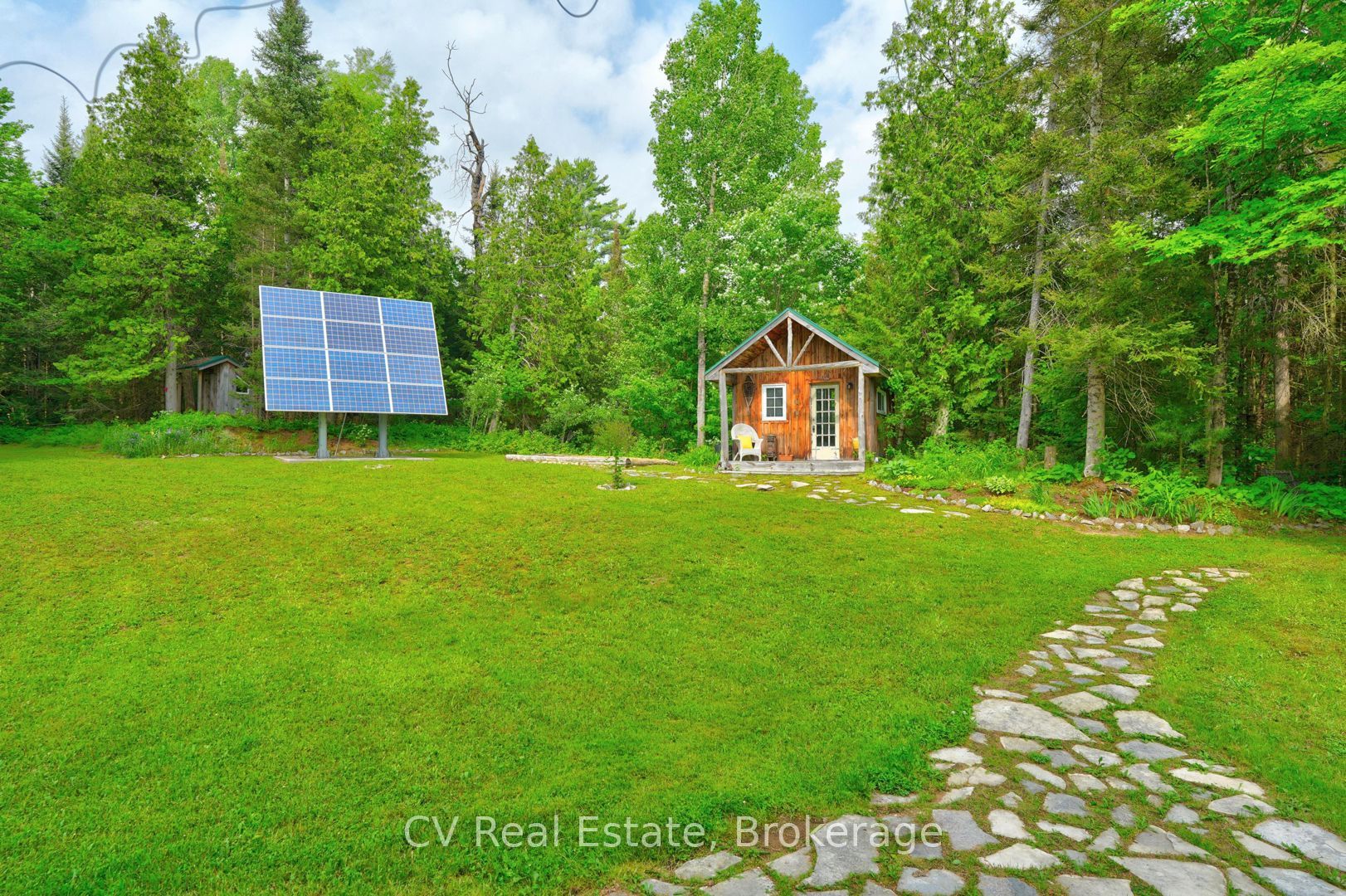 625 Chetwynd Road Property Photo 6