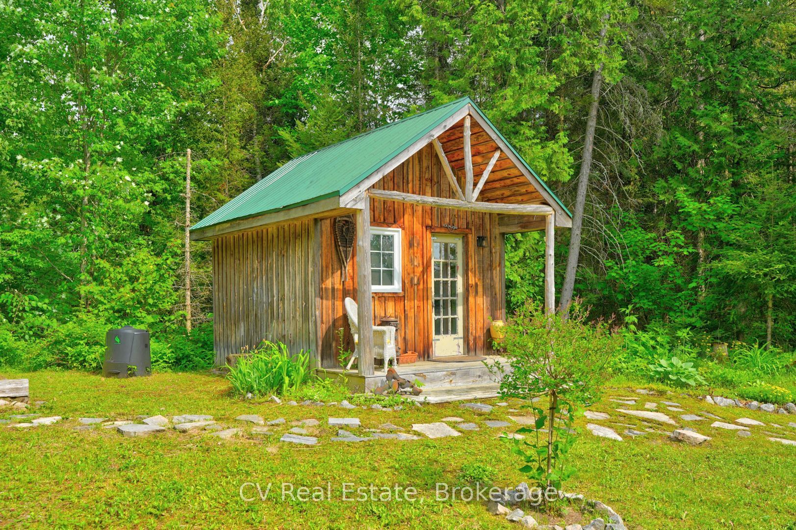 625 Chetwynd Road Property Photo 8