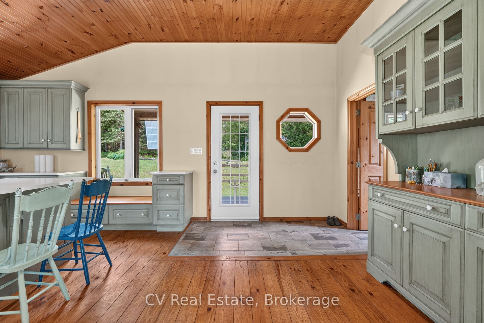 625 Chetwynd Road Property Photo 13