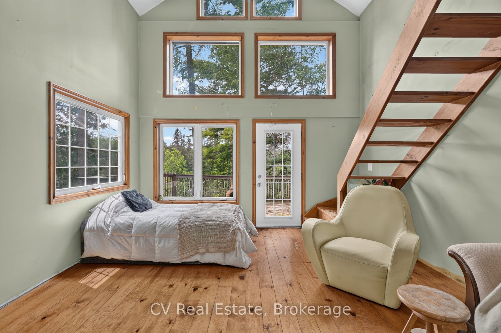 625 Chetwynd Road Property Photo 18