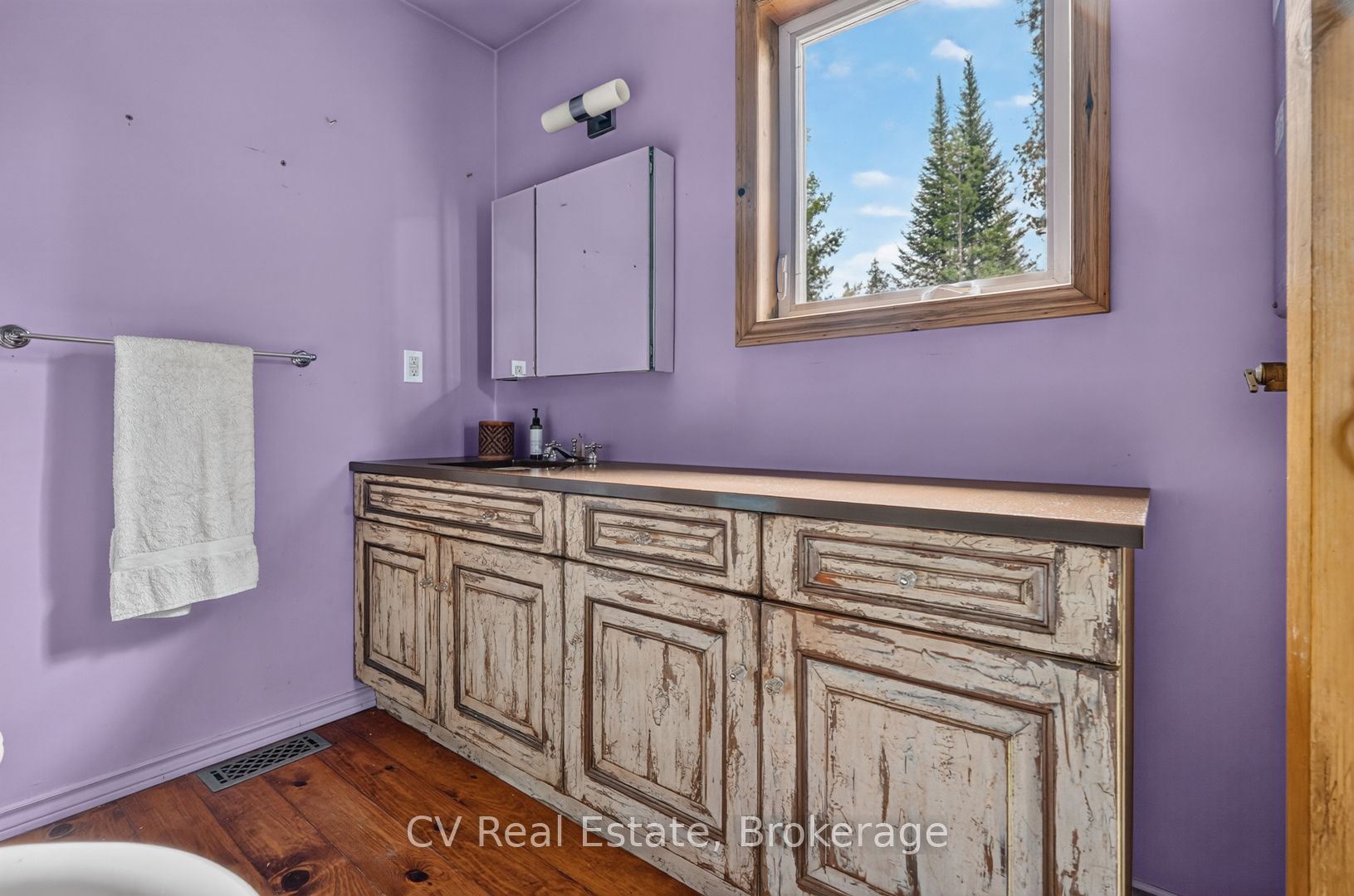 625 Chetwynd Road Property Photo 21