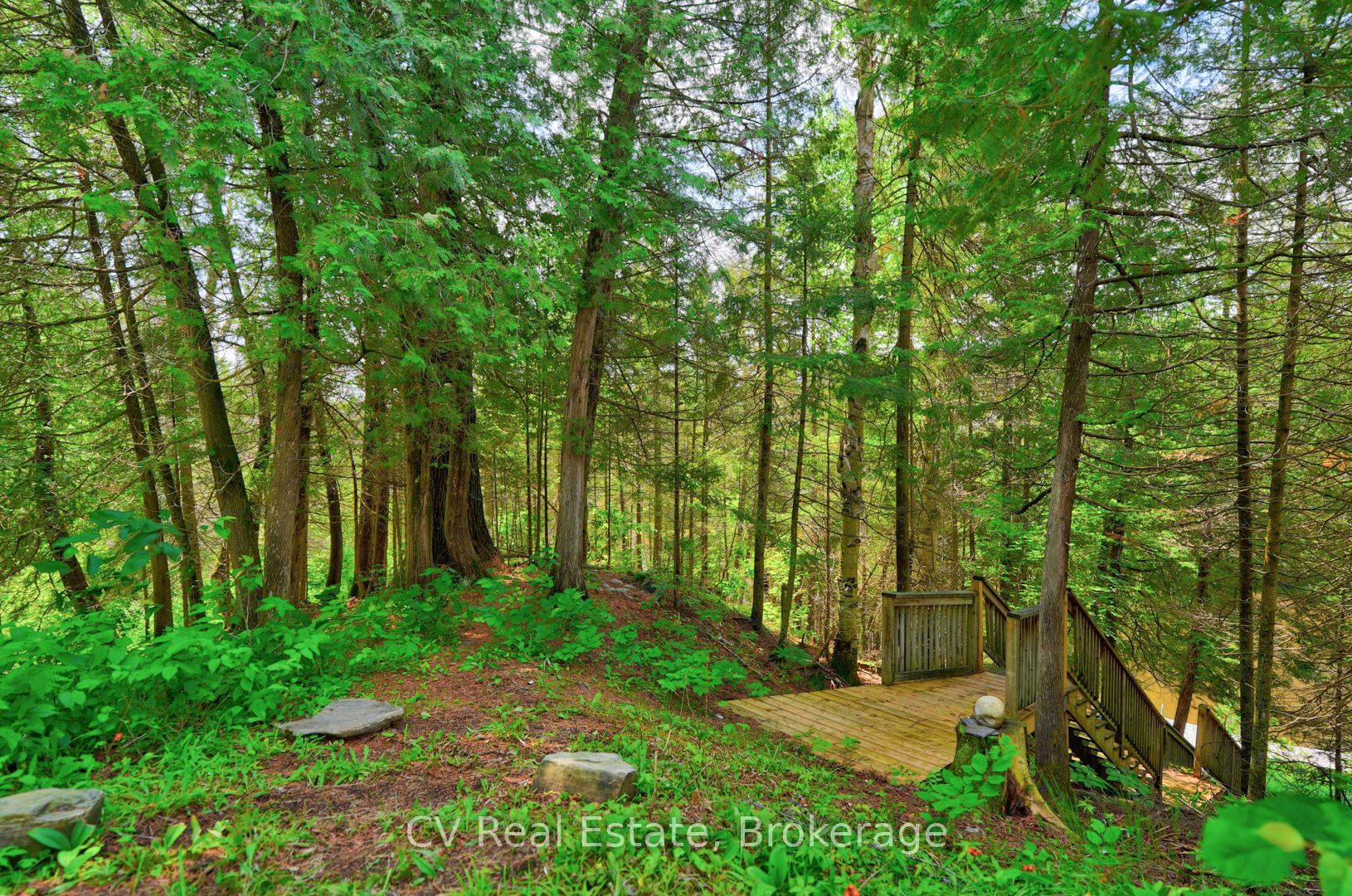 625 Chetwynd Road Property Photo 35