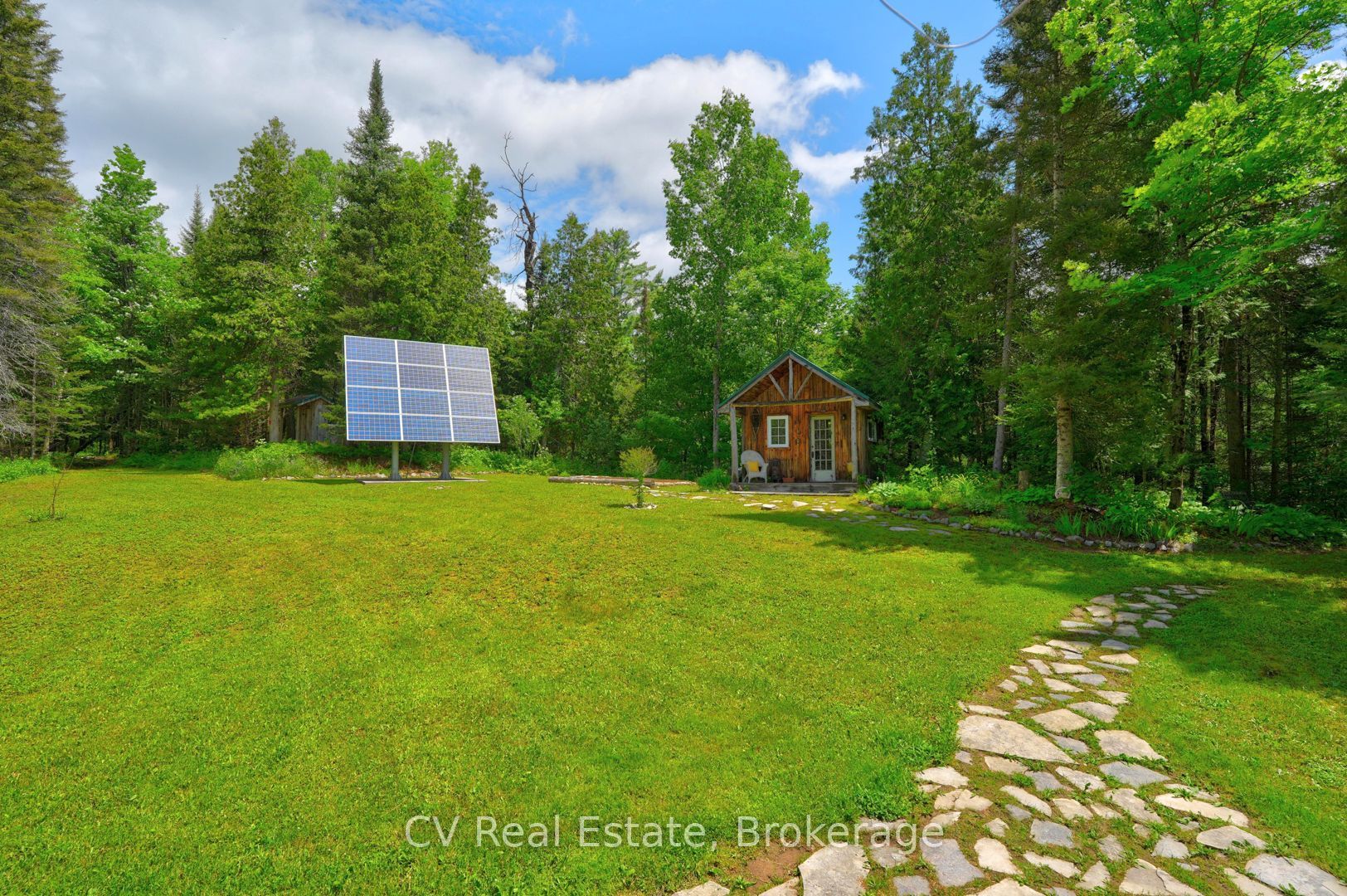 625 Chetwynd Road Property Photo 36