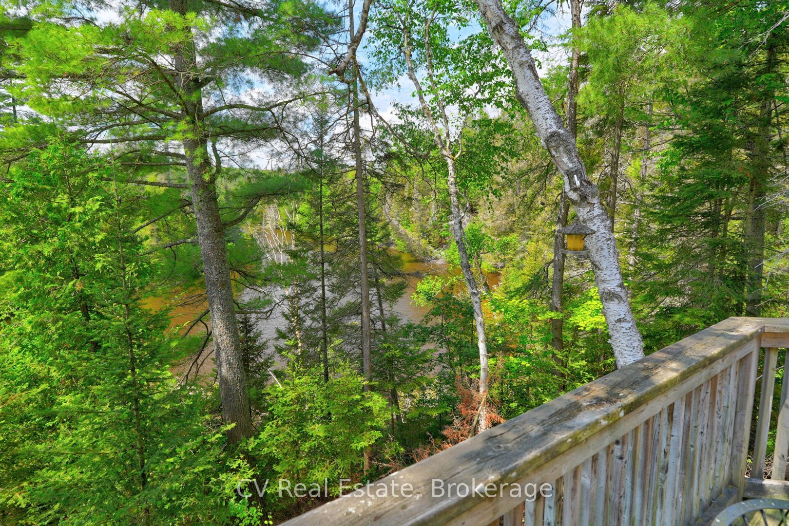 625 Chetwynd Road Property Photo 38