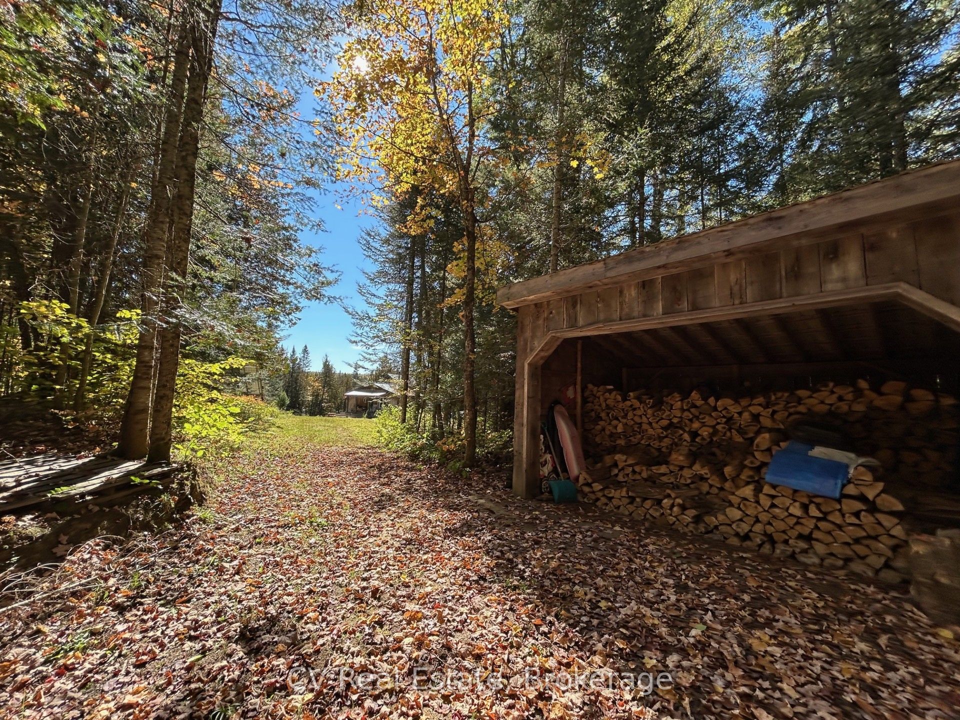 625 Chetwynd Road Property Photo 40