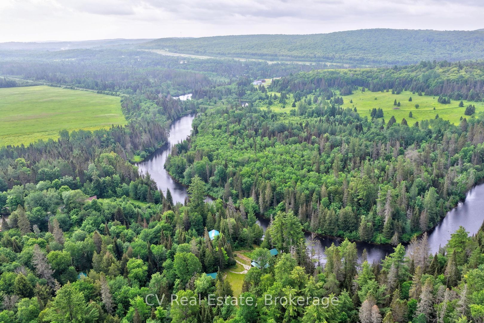 625 Chetwynd Road Property Photo 45