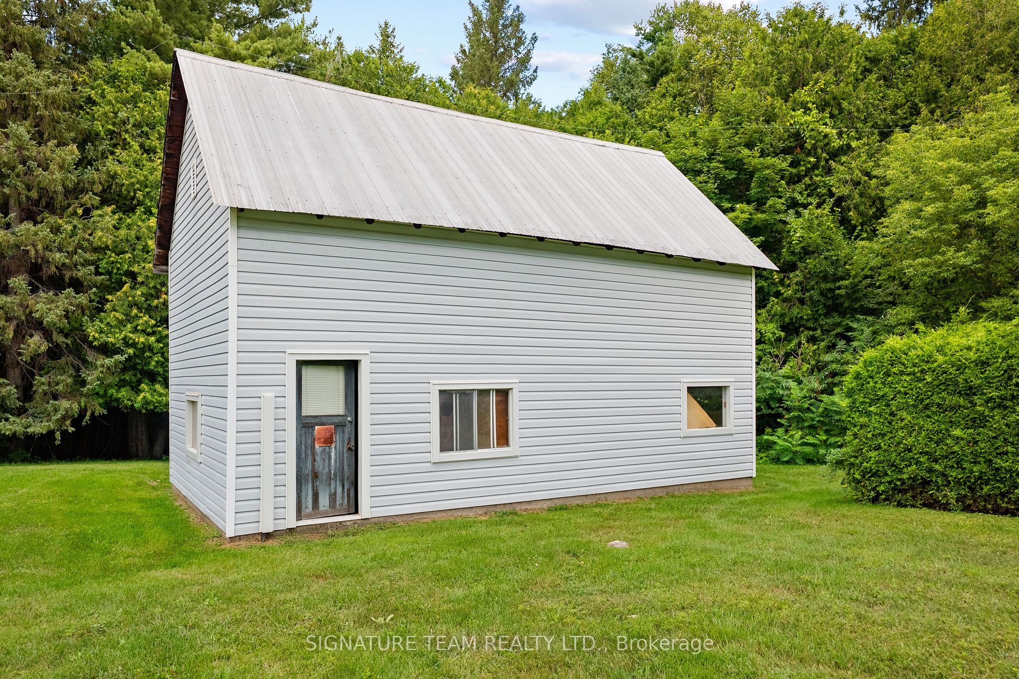 1208 Augsburg Road N Property Photo 23