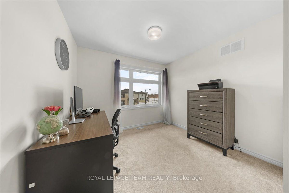 290 Turnbuckle Crescent Property Photo 24
