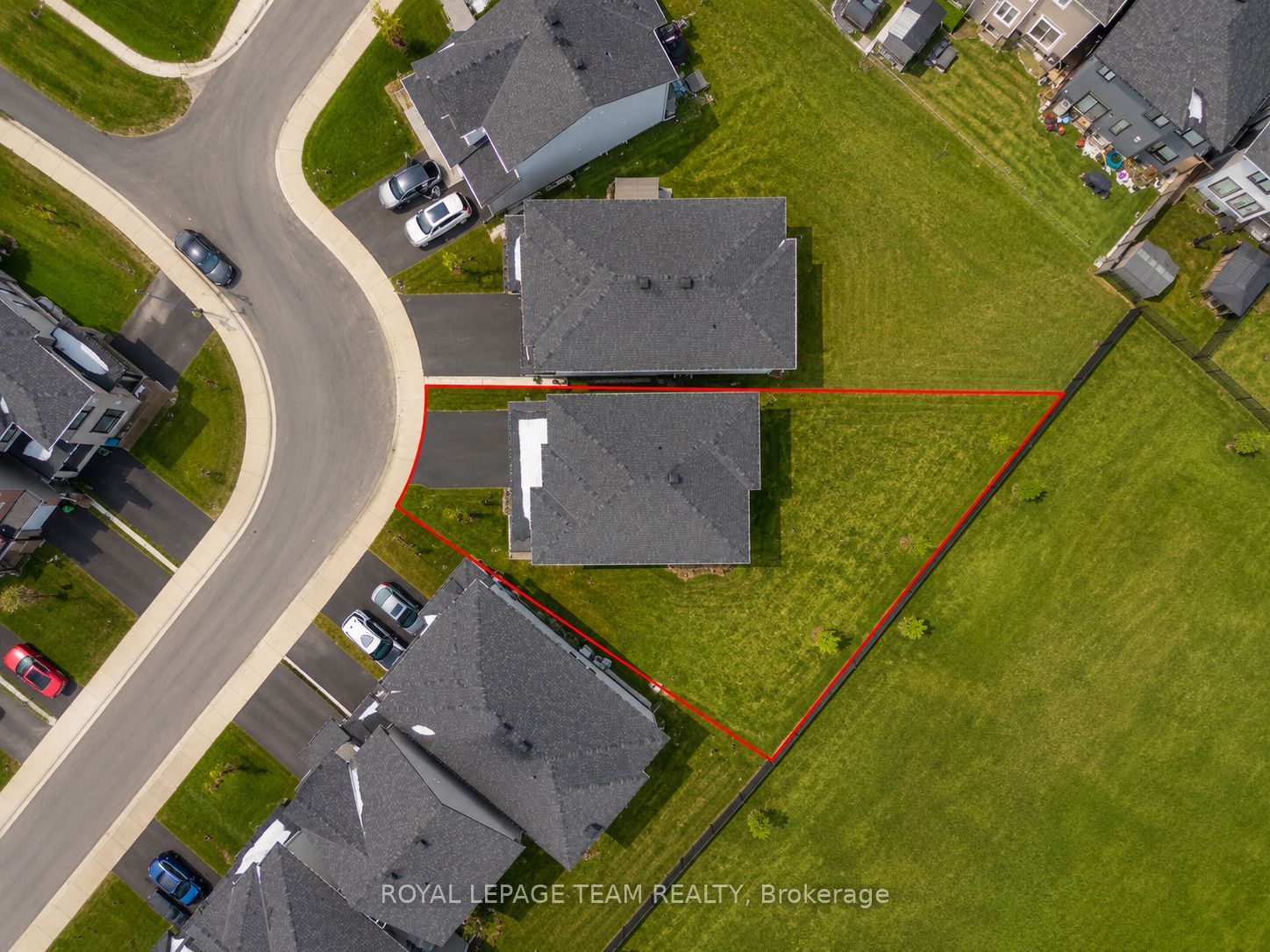 290 Turnbuckle Crescent Property Photo 28