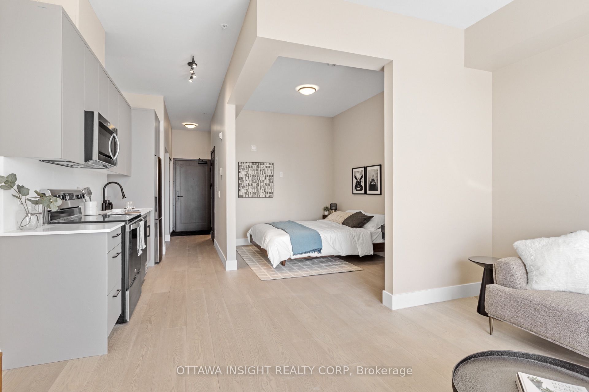 180 Kanata Avenue 1c Property Photo 4