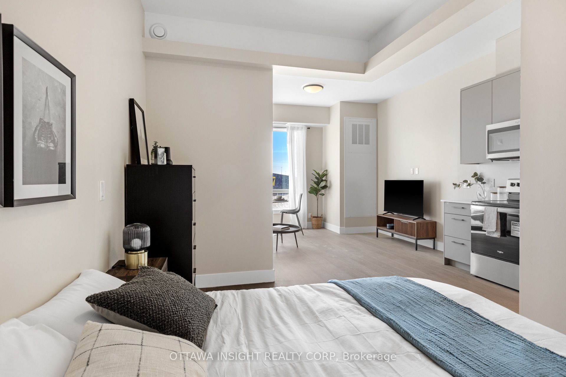 180 Kanata Avenue 1c Property Photo 6