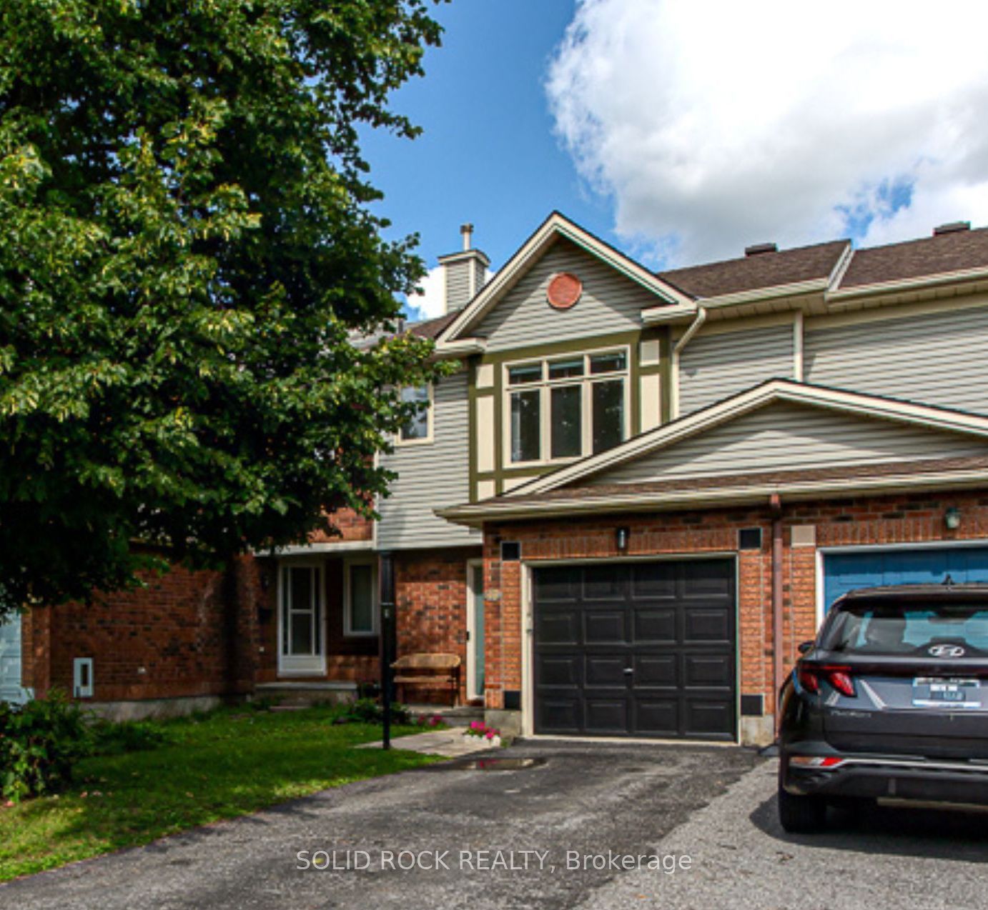 49 Longshire Circle Property Photo 1