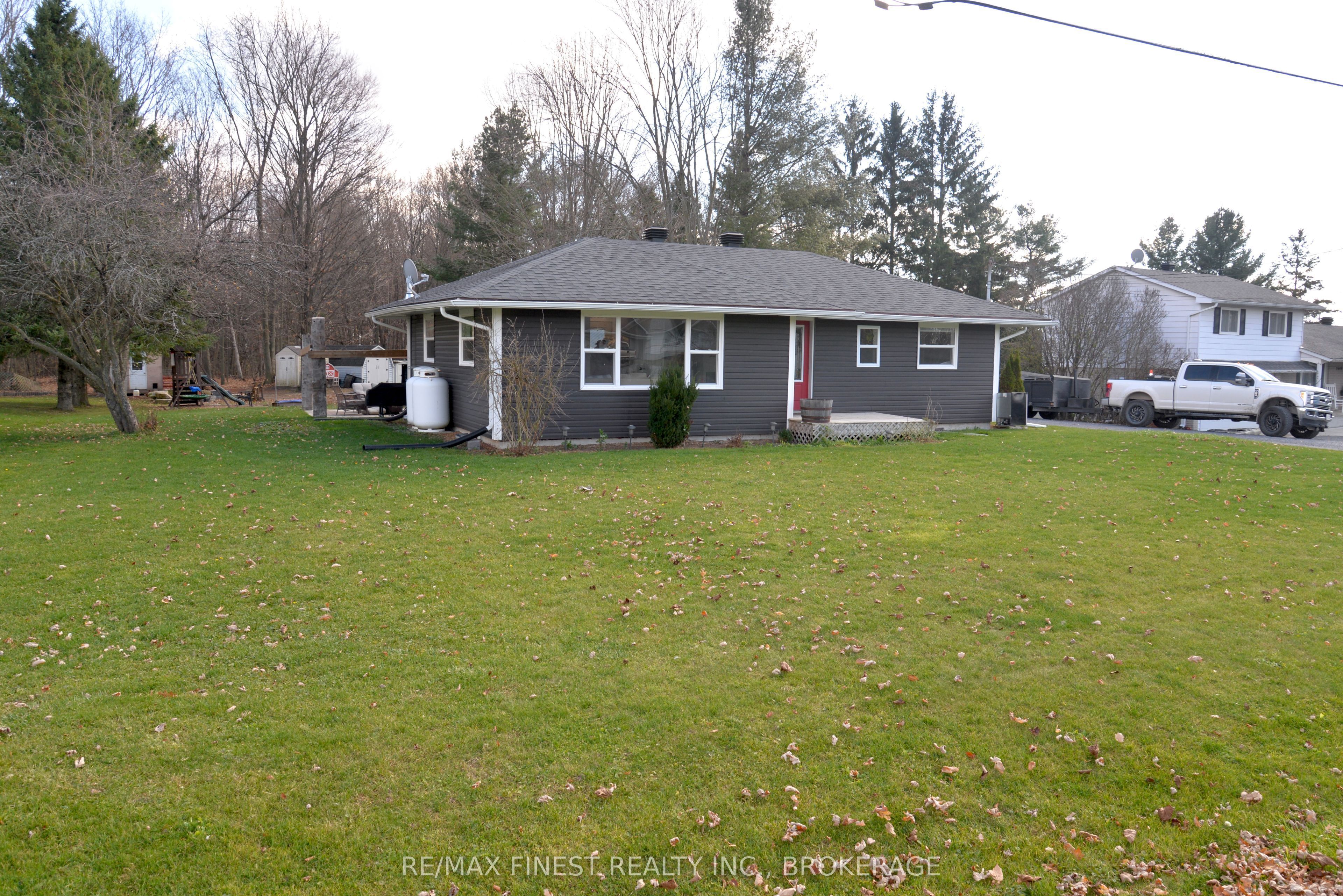 3616 Perth Road Property Photo 3