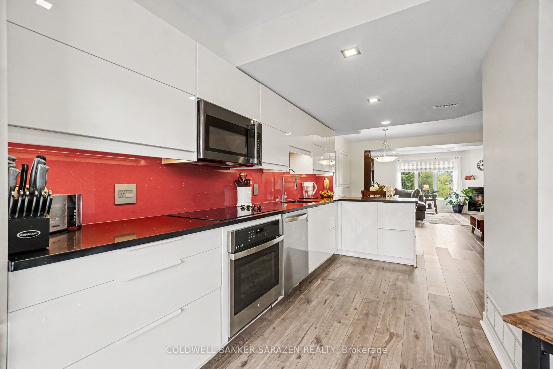 282 Cresthaven Drive 11 Property Photo 17
