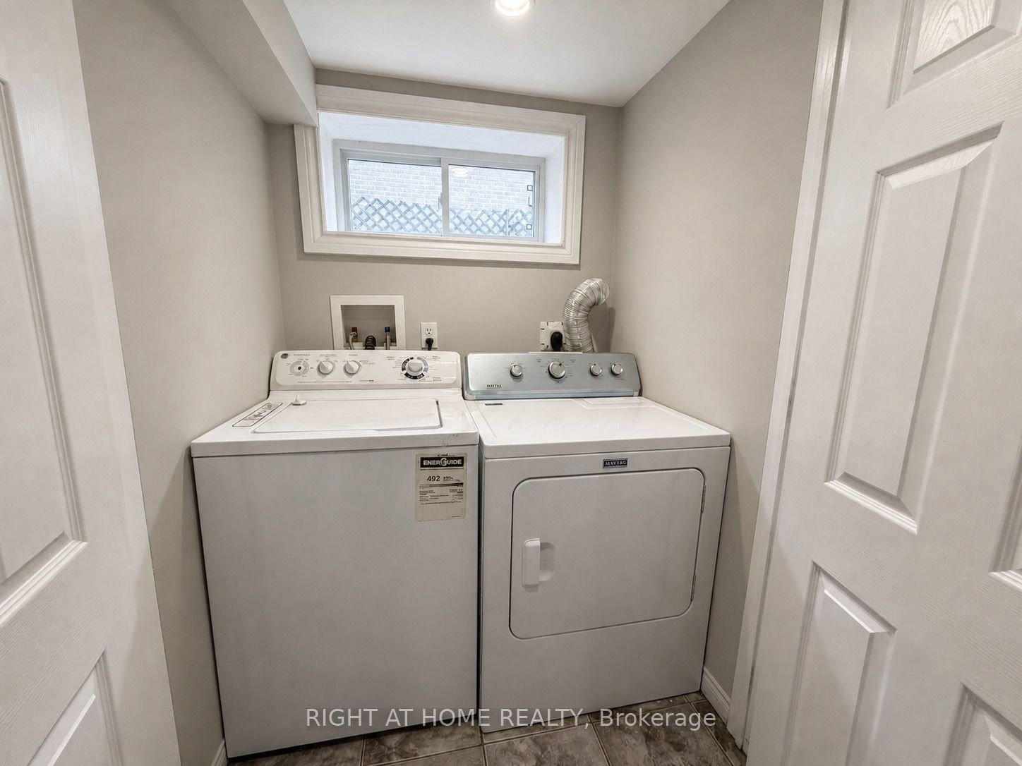 830 Brucedale Avenue E Lower Property Photo 5