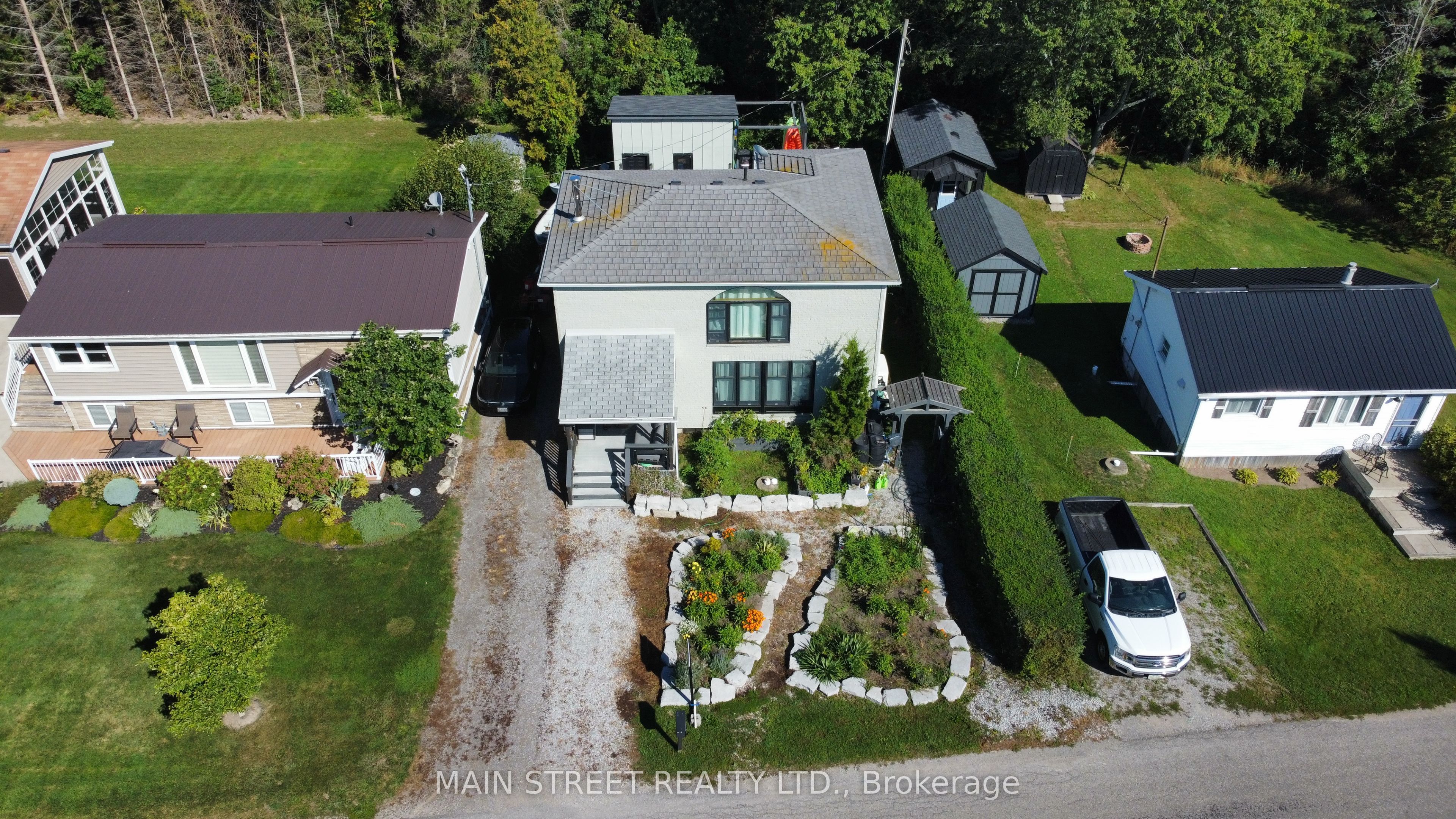 1275 Lakeshore Road Property Photo 2