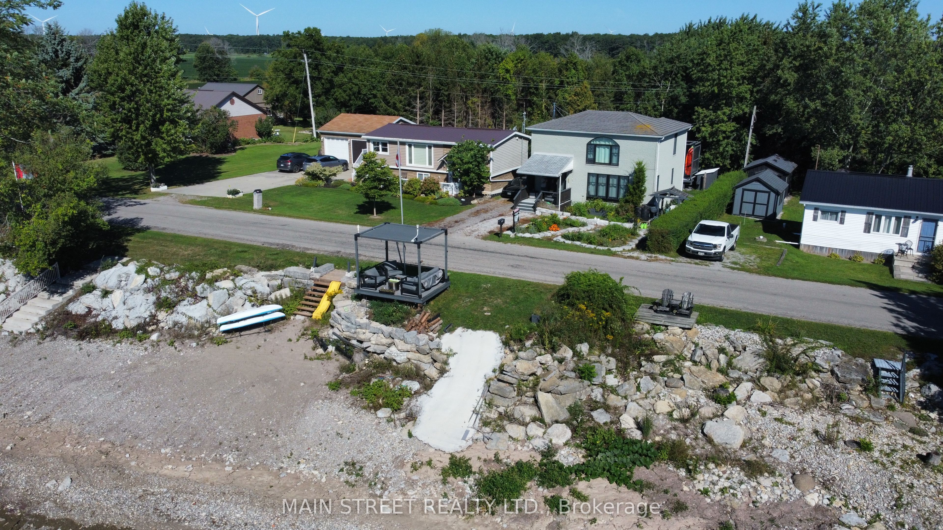 1275 Lakeshore Road Property Photo 4
