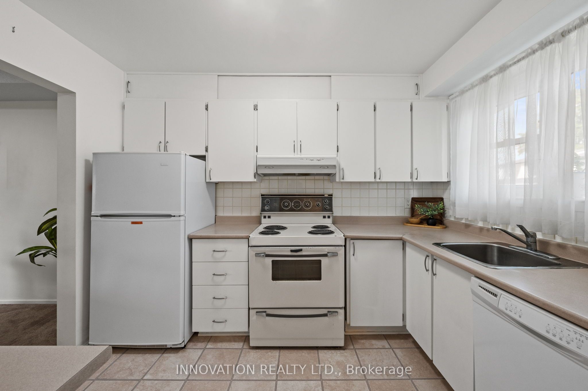920 Dynes Road 13 Property Photo 15