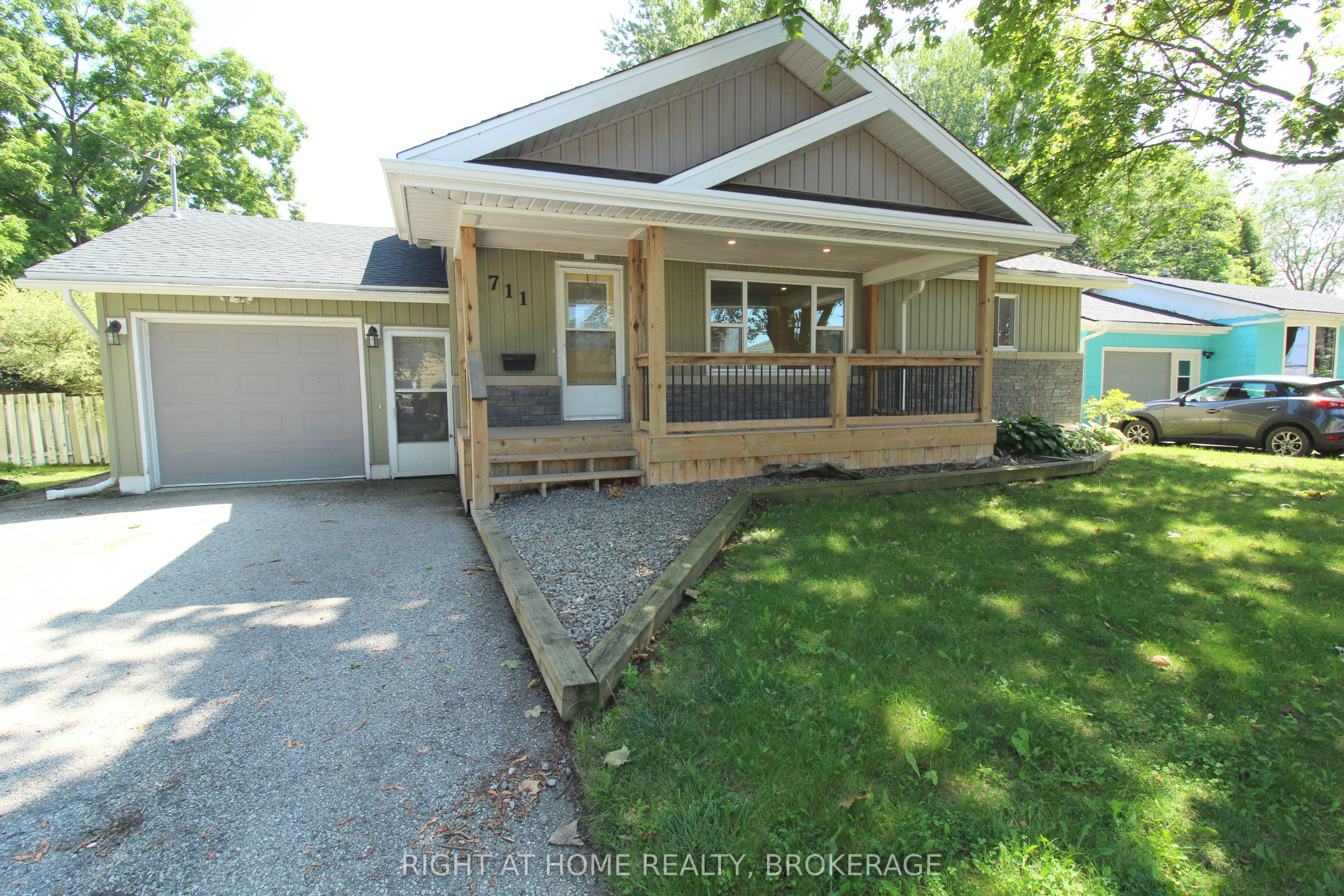 711 JOHN Street Property Photo 1