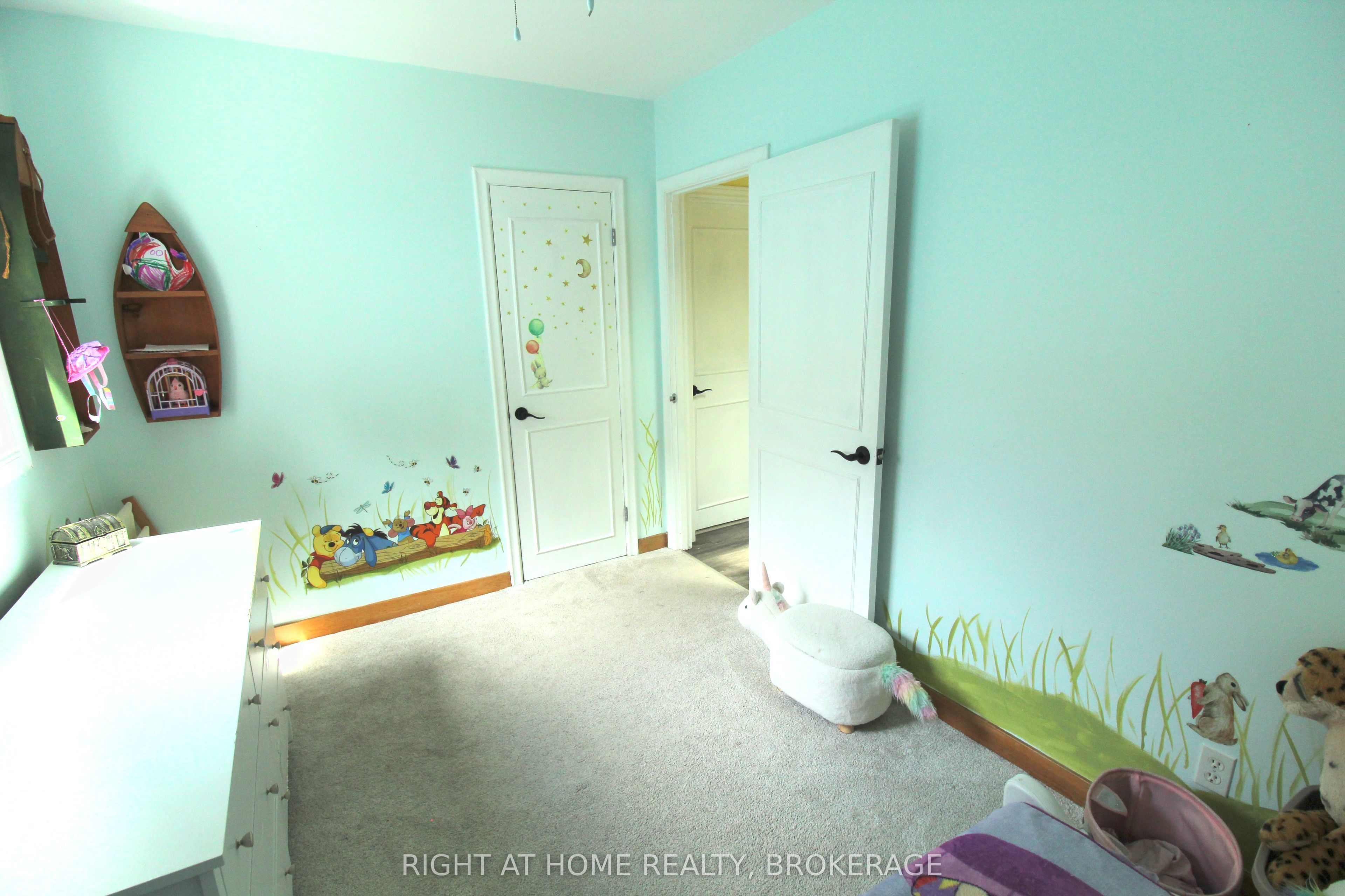 711 John Street Property Photo 18