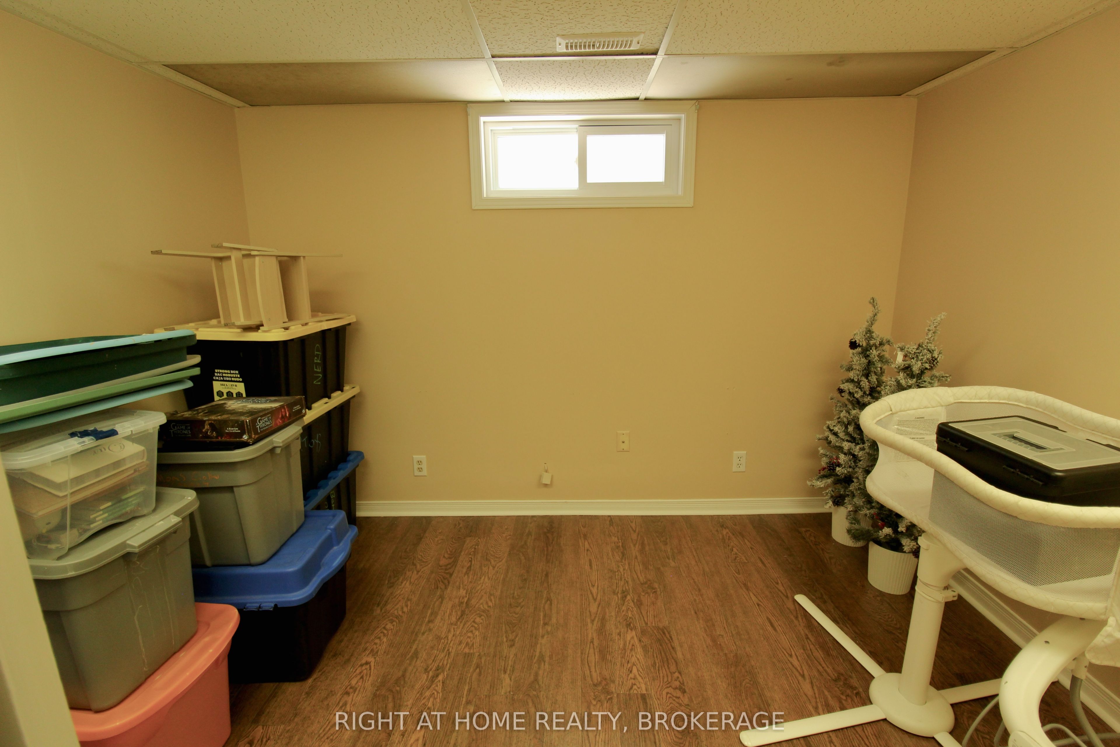 711 John Street Property Photo 25