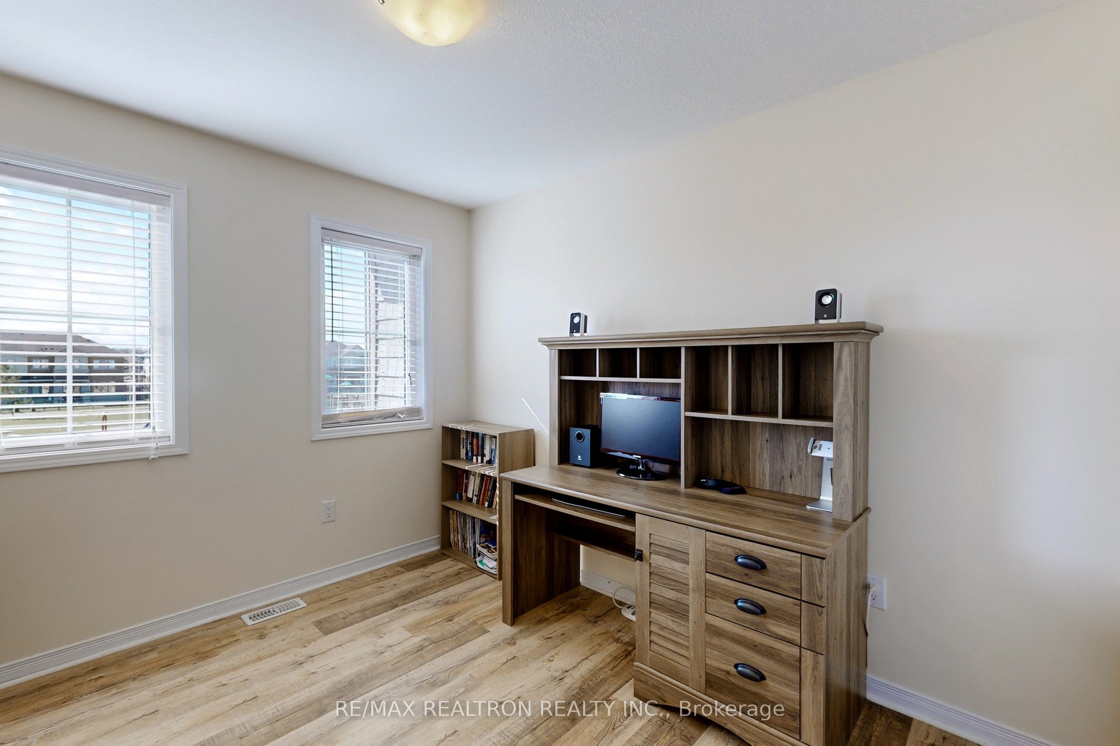 8472 Hickory Lane Property Photo 28