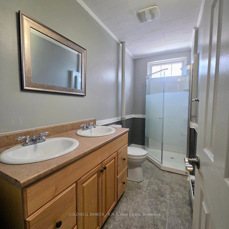 47 William Street N 3 Property Photo 4