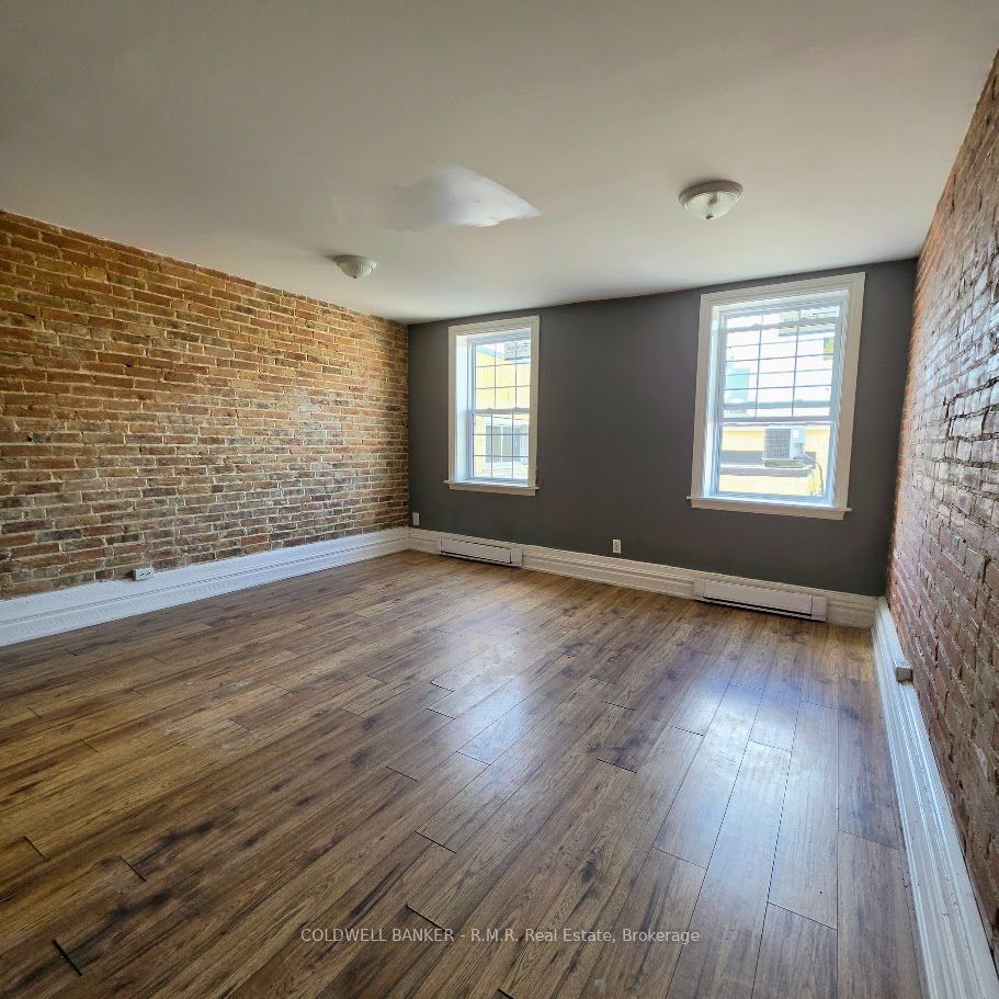 47 William Street N 2 Property Photo 1