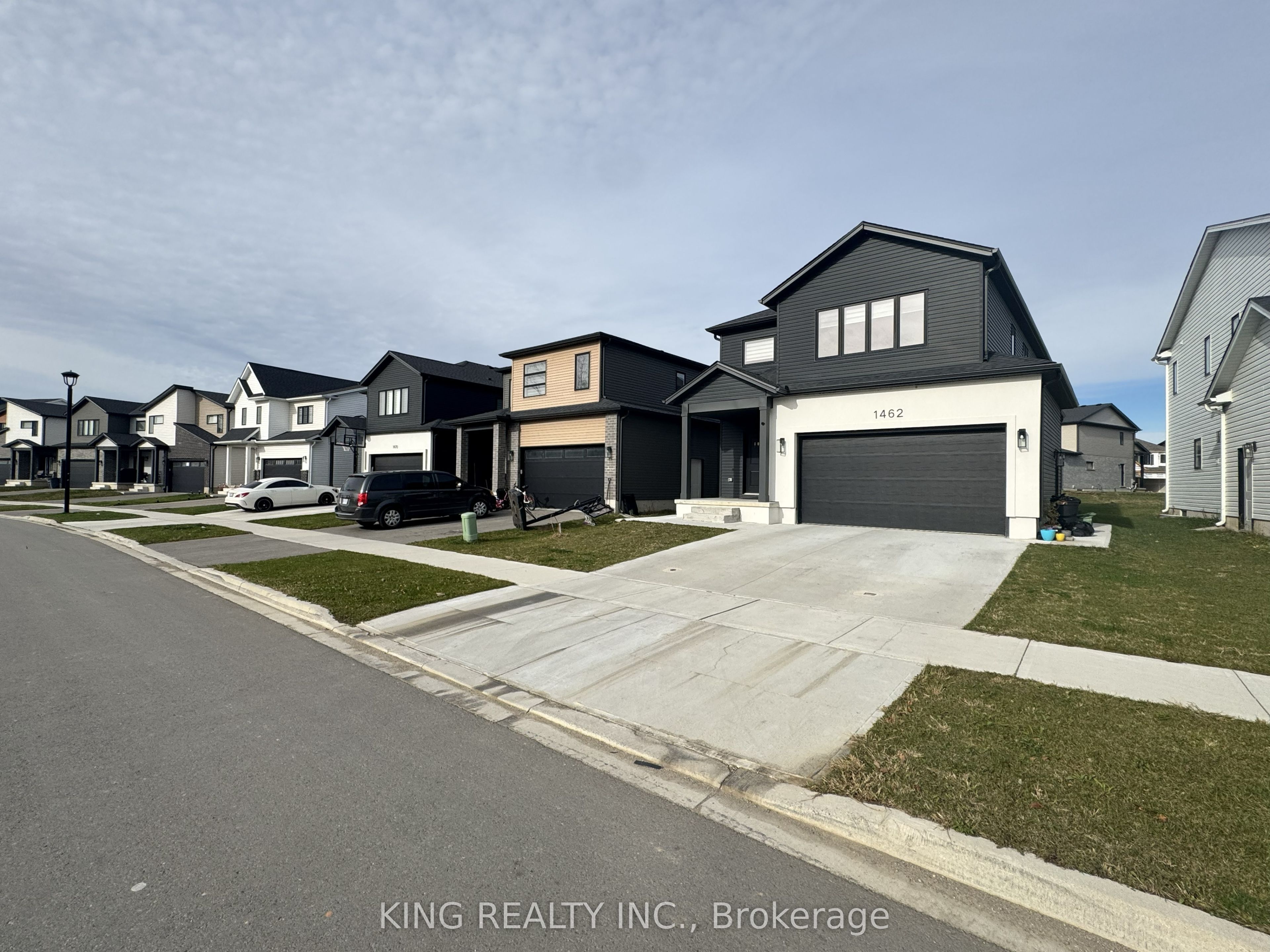 1462 Twilite Boulevard Upper Property Photo 4