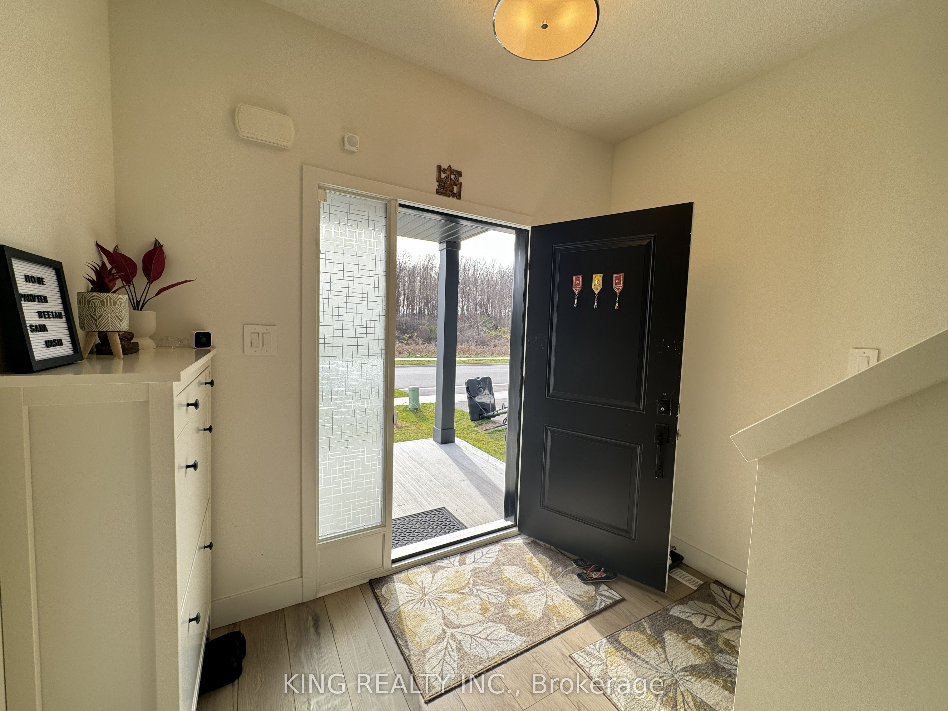 1462 Twilite Boulevard Upper Property Photo 8
