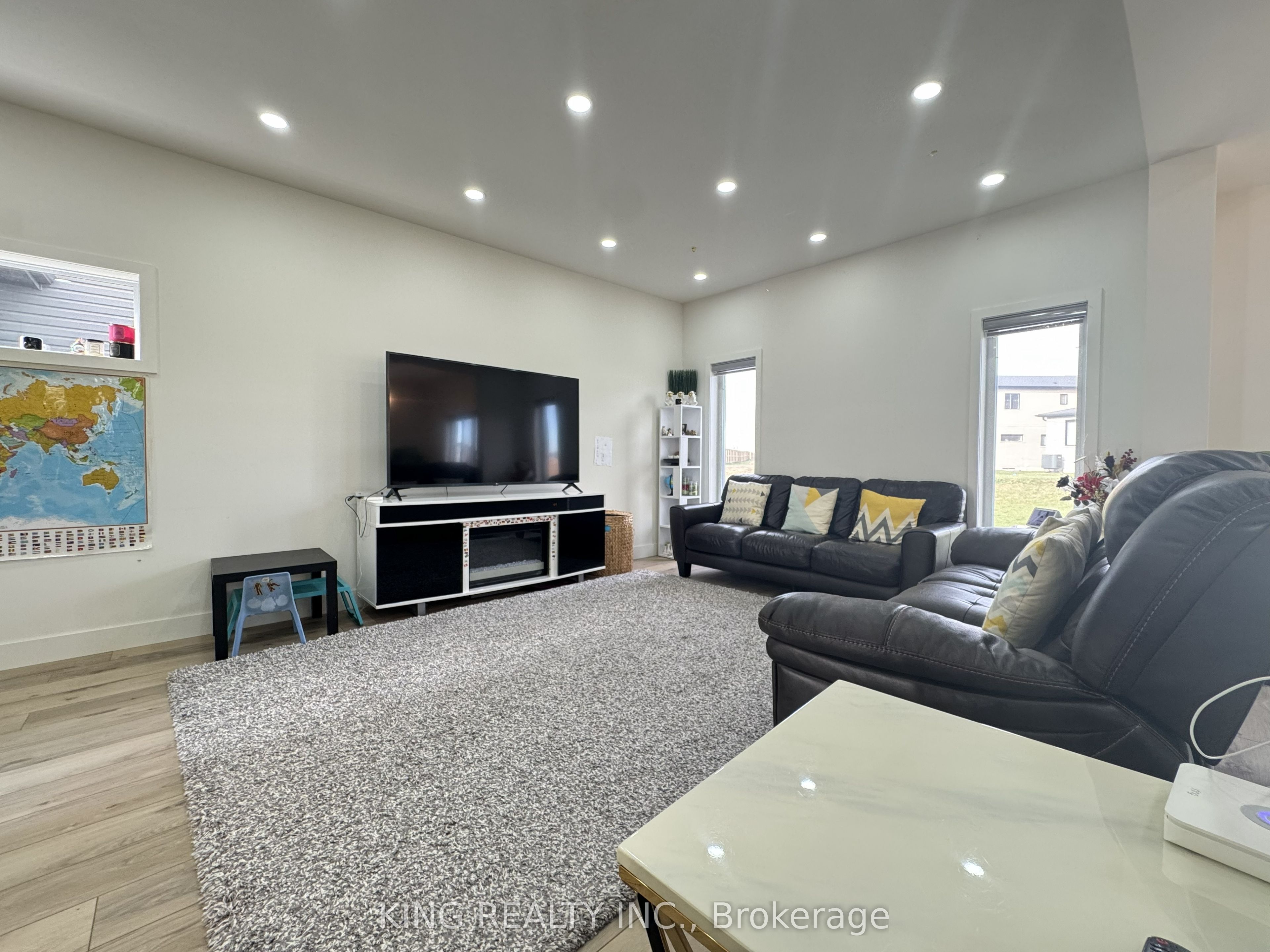 1462 Twilite Boulevard Upper Property Photo 13