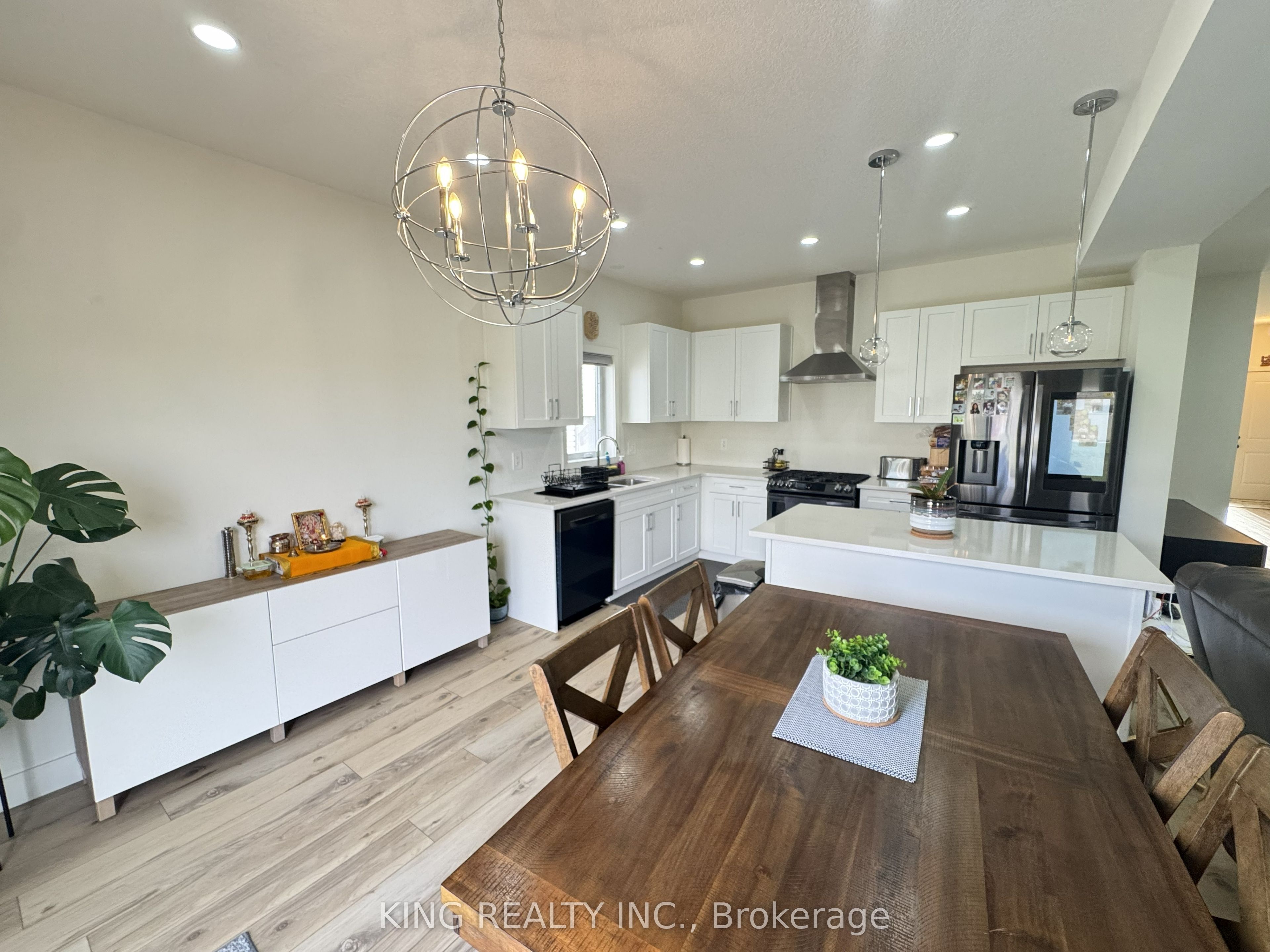 1462 Twilite Boulevard Upper Property Photo 18
