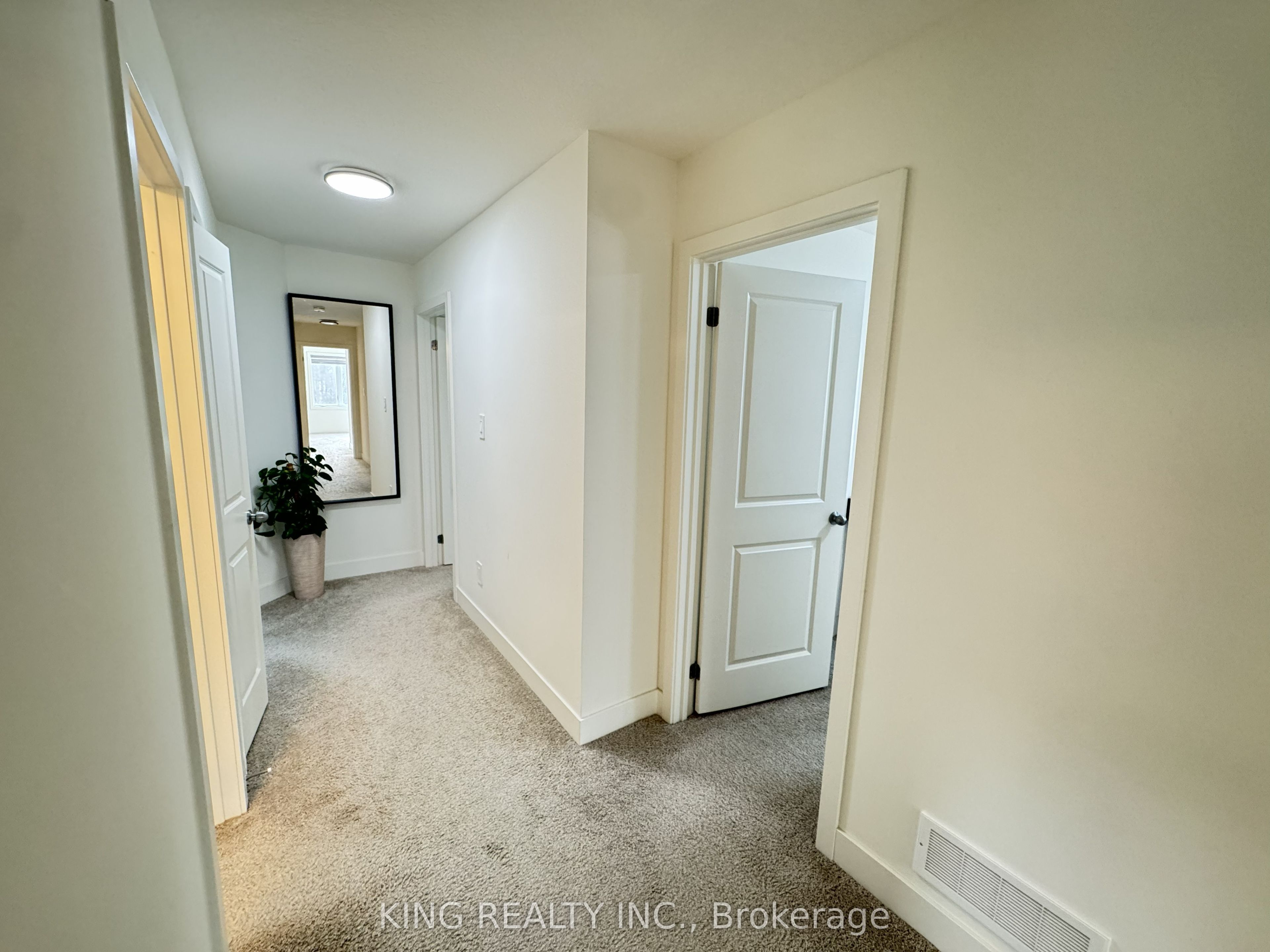 1462 Twilite Boulevard Upper Property Photo 22