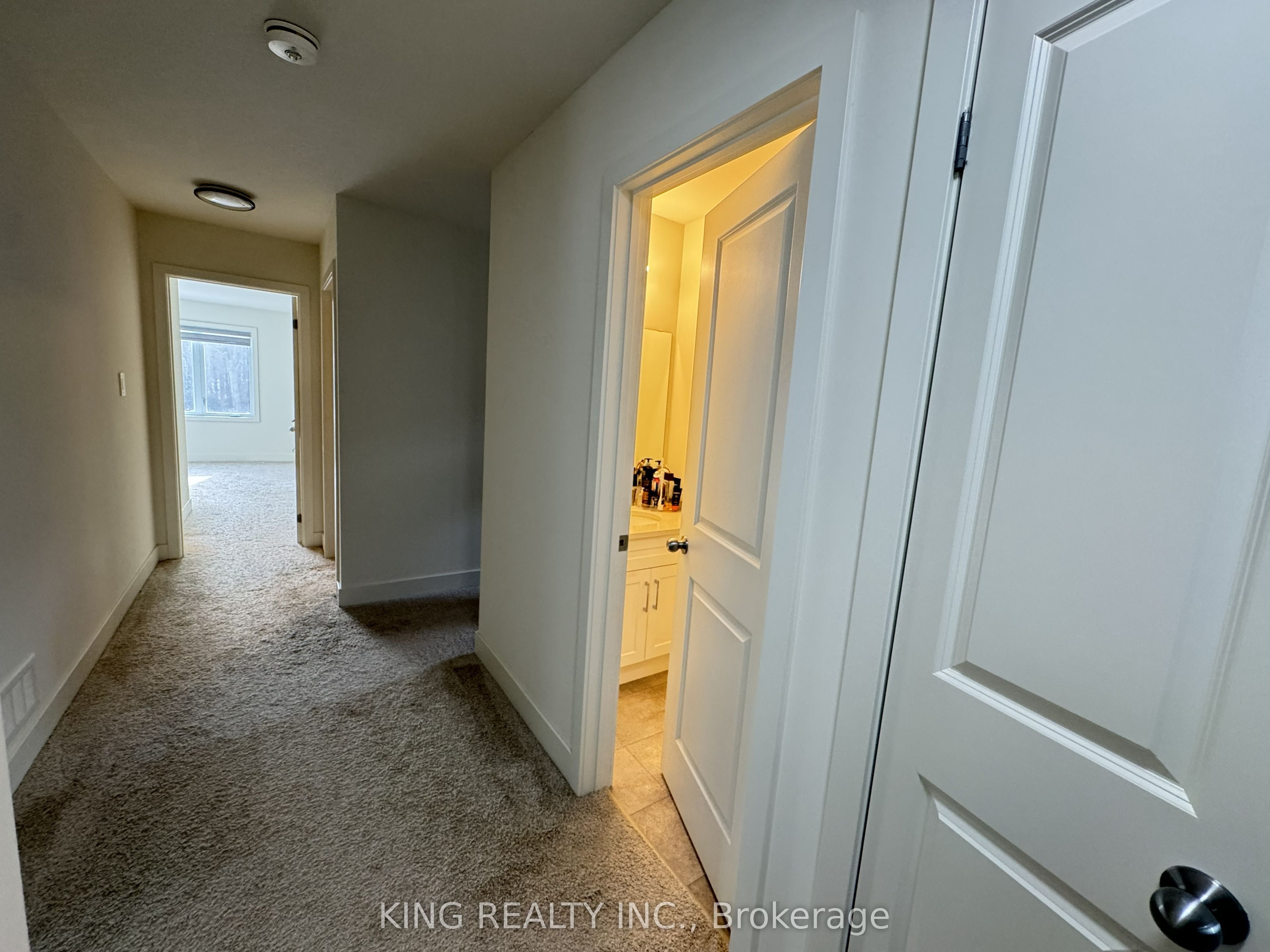 1462 Twilite Boulevard Upper Property Photo 23
