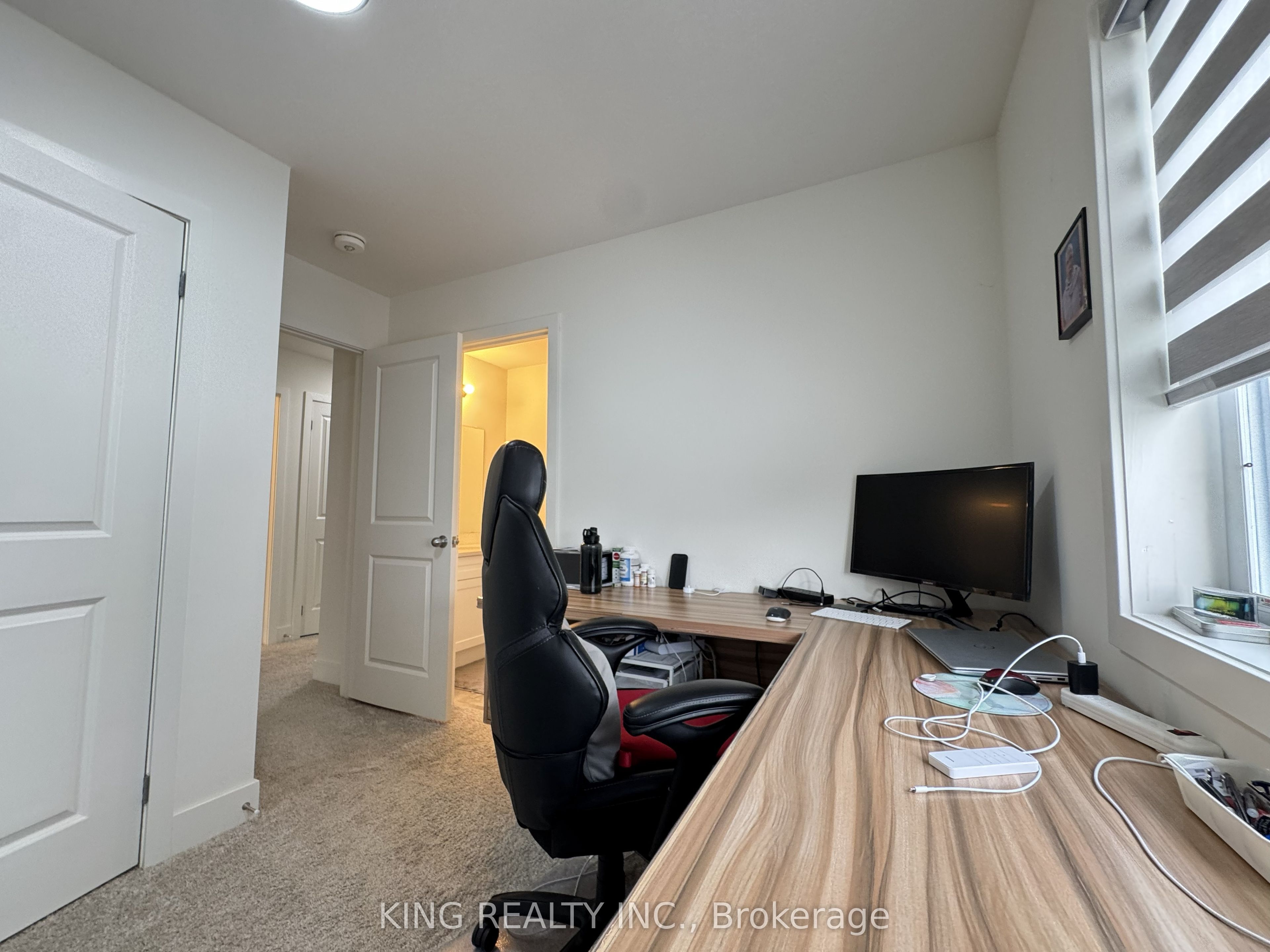 1462 Twilite Boulevard Upper Property Photo 34