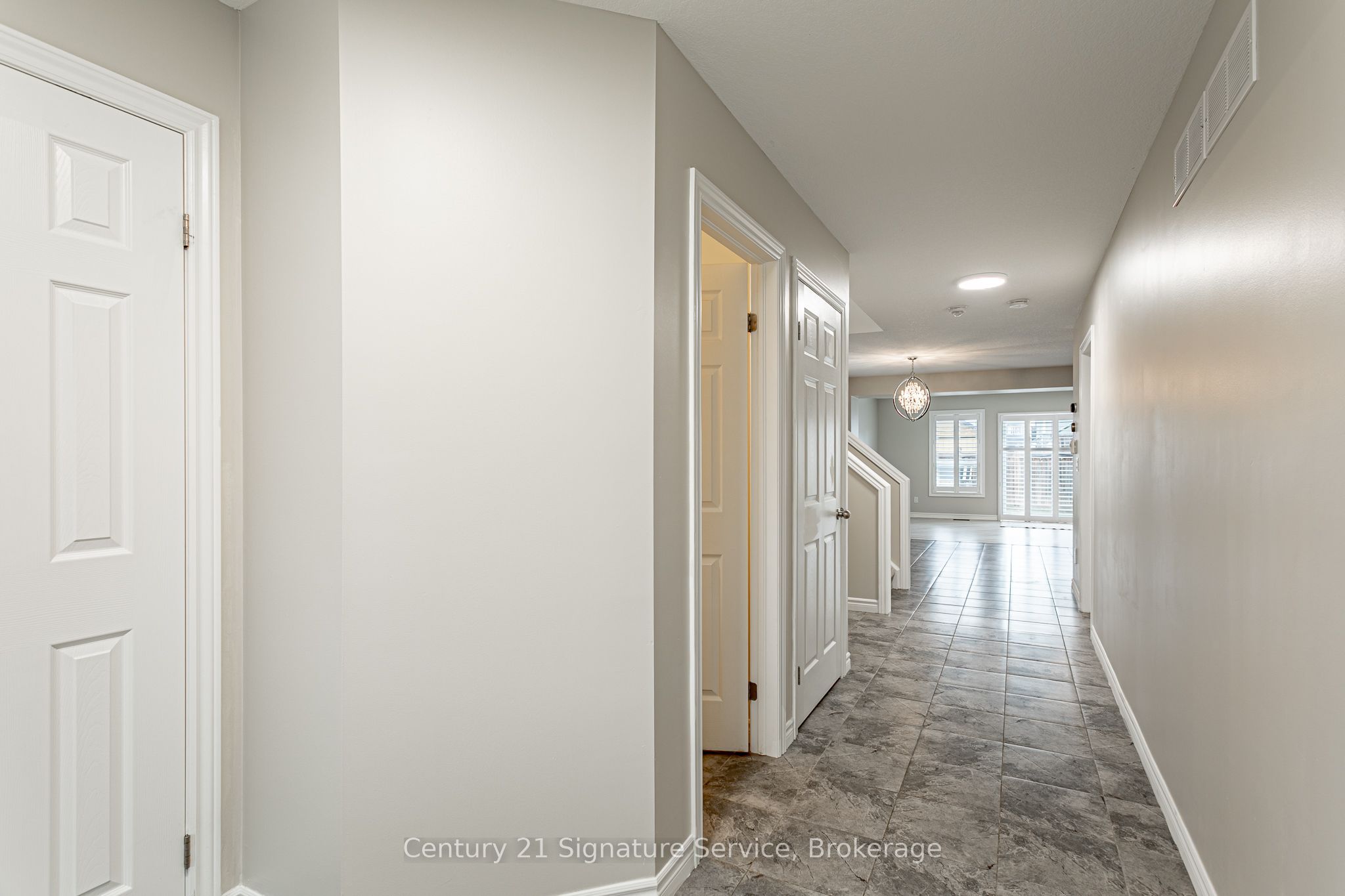 27 Freer Drive Property Photo 6