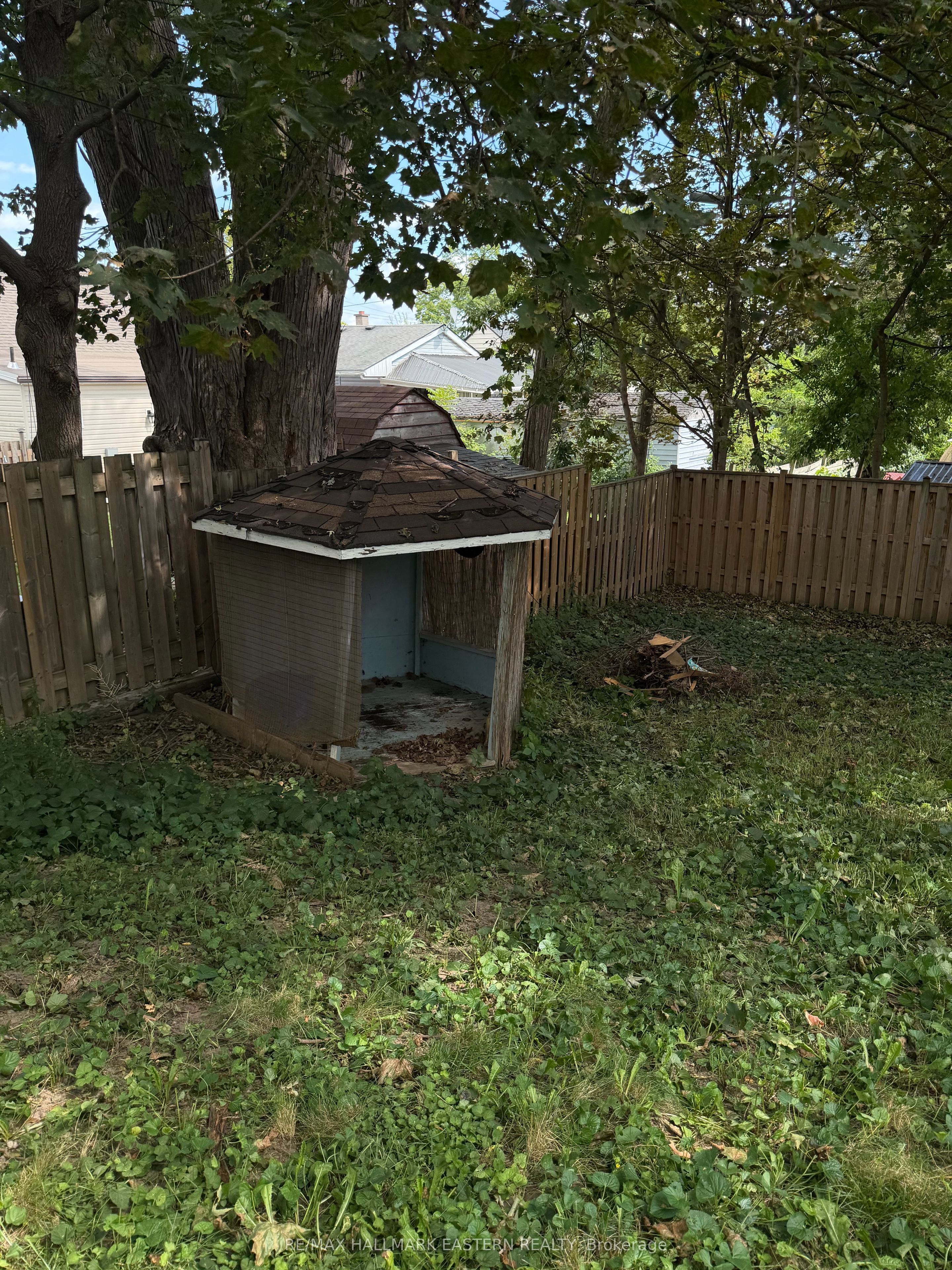 413 Bellevue Street Property Photo 33