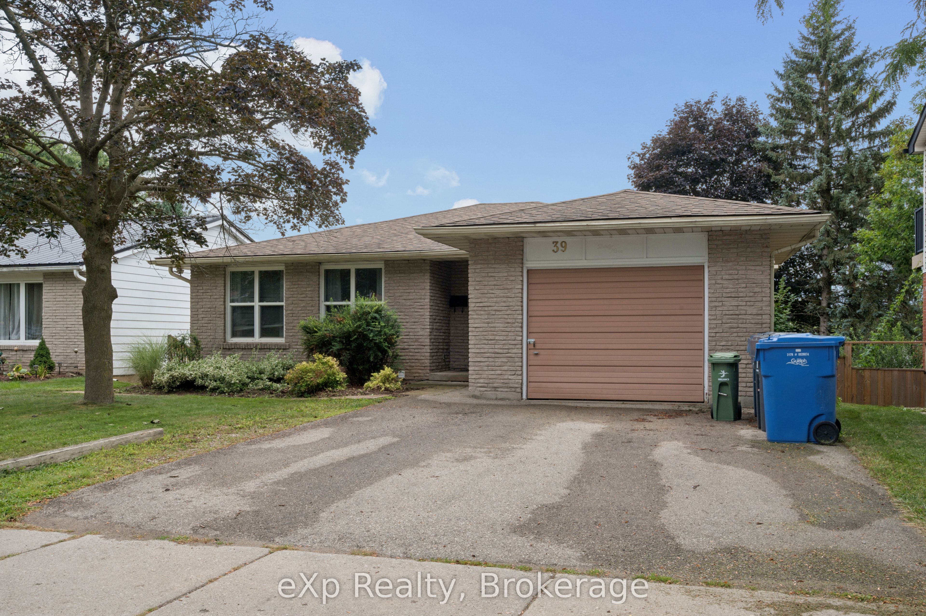 39 Keats Crescent Property Photo 2