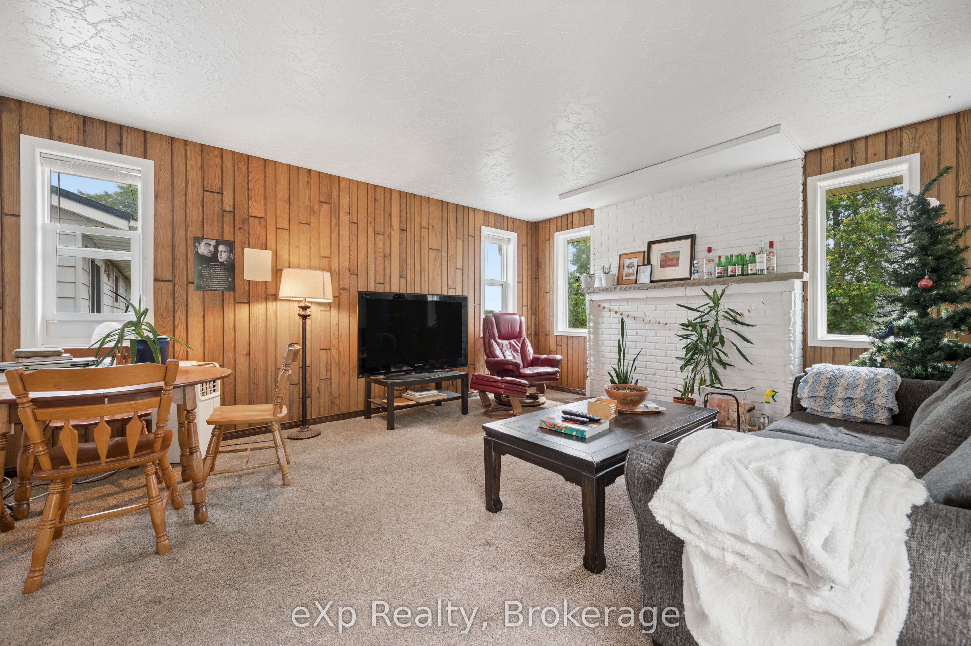 39 Keats Crescent Property Photo 6